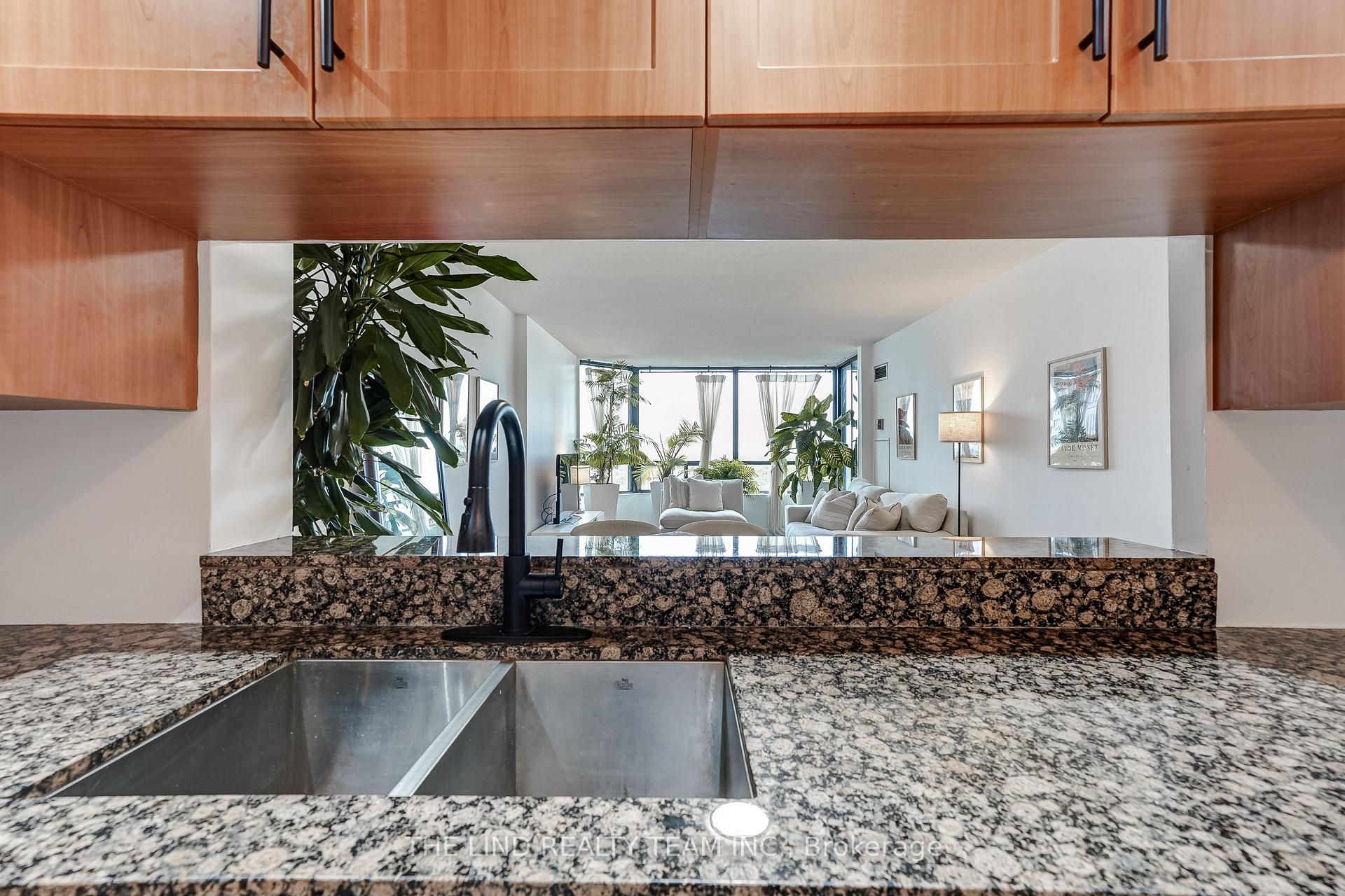 Photo 13 of Unit 1402, 7440 Bathurst Street, Vaughan, Brownridge — HOMEH