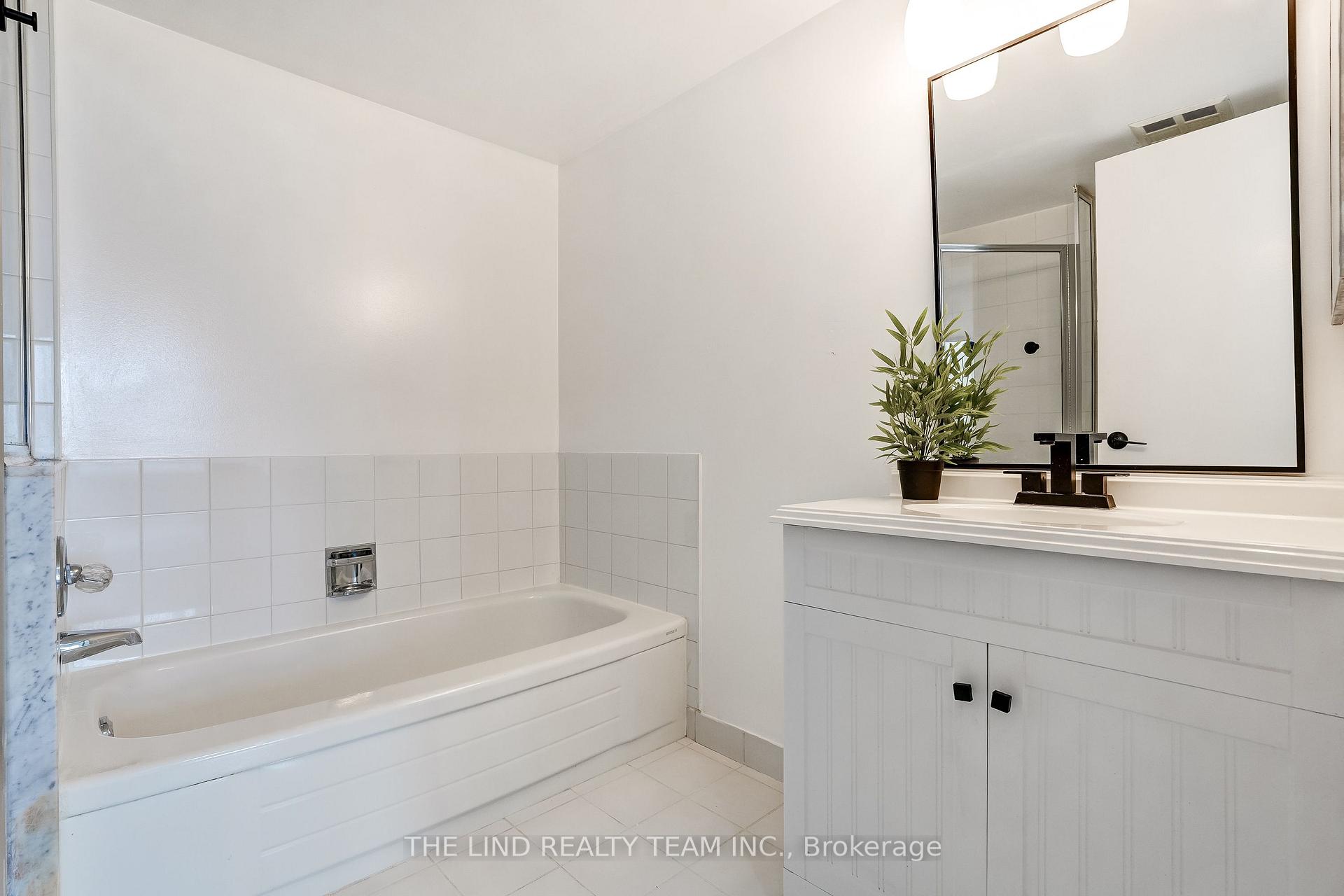 Photo 28 of Unit 1402, 7440 Bathurst Street, Vaughan, Brownridge — HOMEH