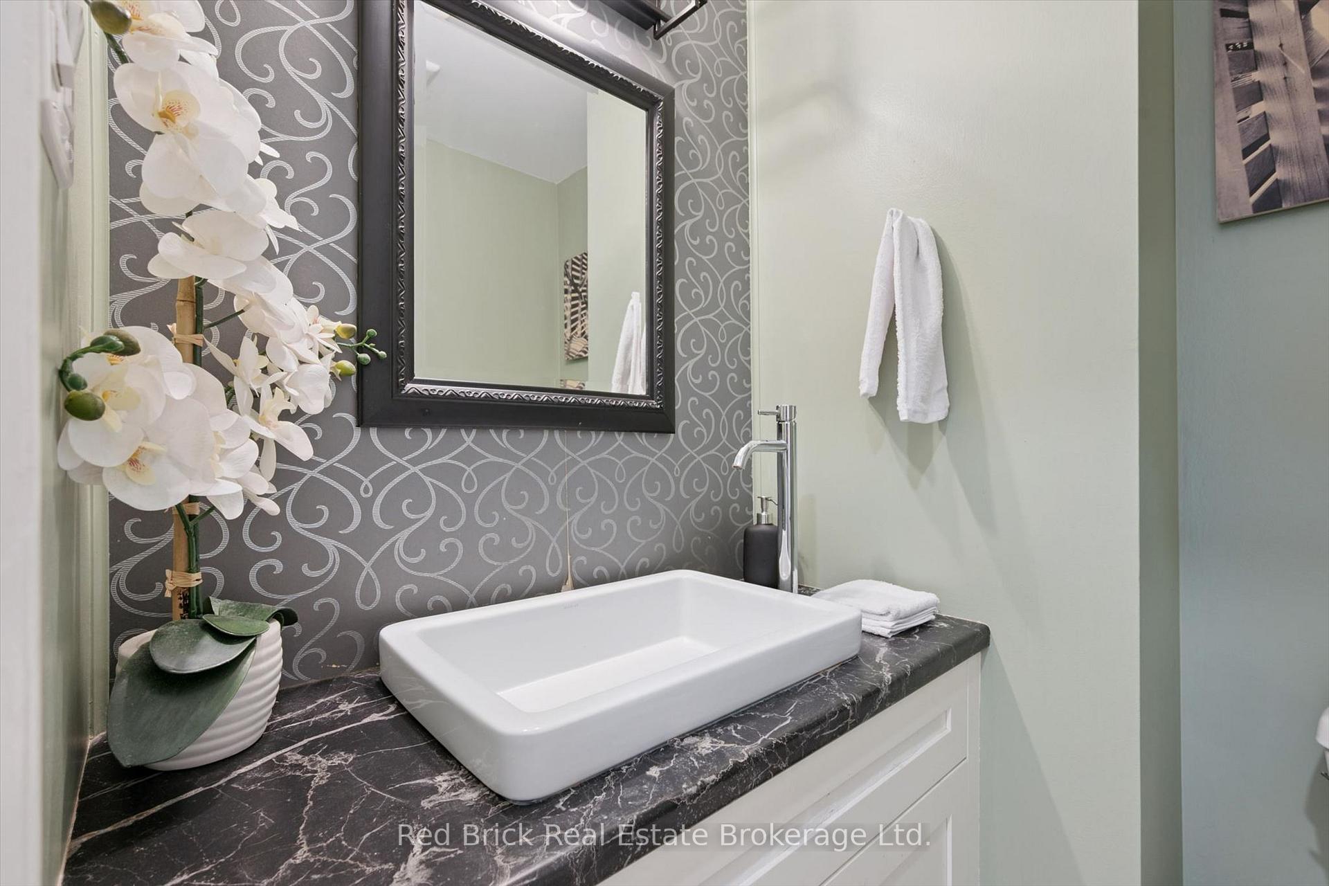 Photo 6 of 436 Willow Road, Guelph, Willow West/Sugarbush/West Acres — HOMEH
