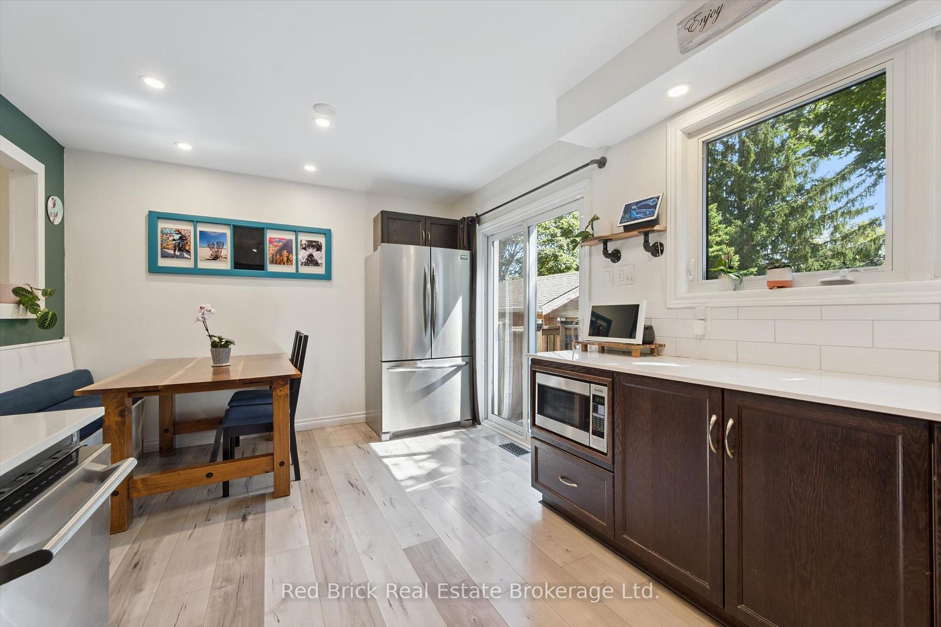 Photo 10 of 436 Willow Road, Guelph, Willow West/Sugarbush/West Acres — HOMEH