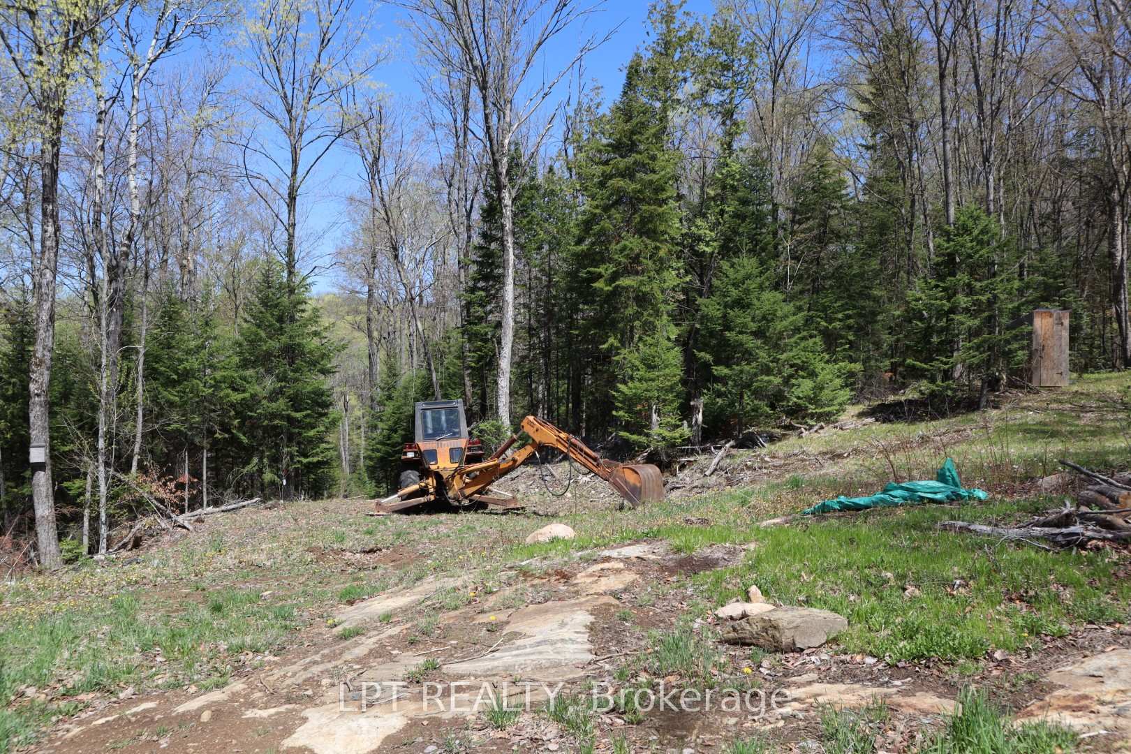 Photo 17 of 1827 Hybla Road, Hastings Highlands, Monteagle Ward — HOMEH