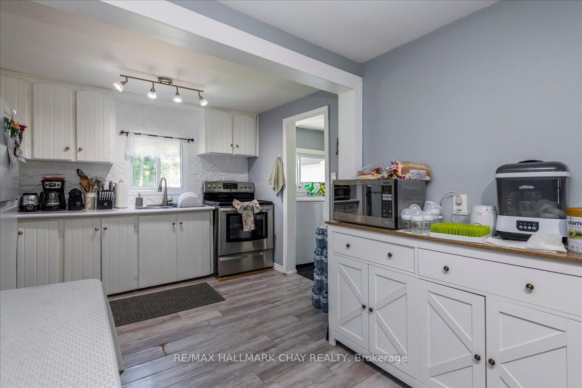 Photo 5 of 3195 Cowan Avenue, Innisfil, Rural Innisfil — HOMEH