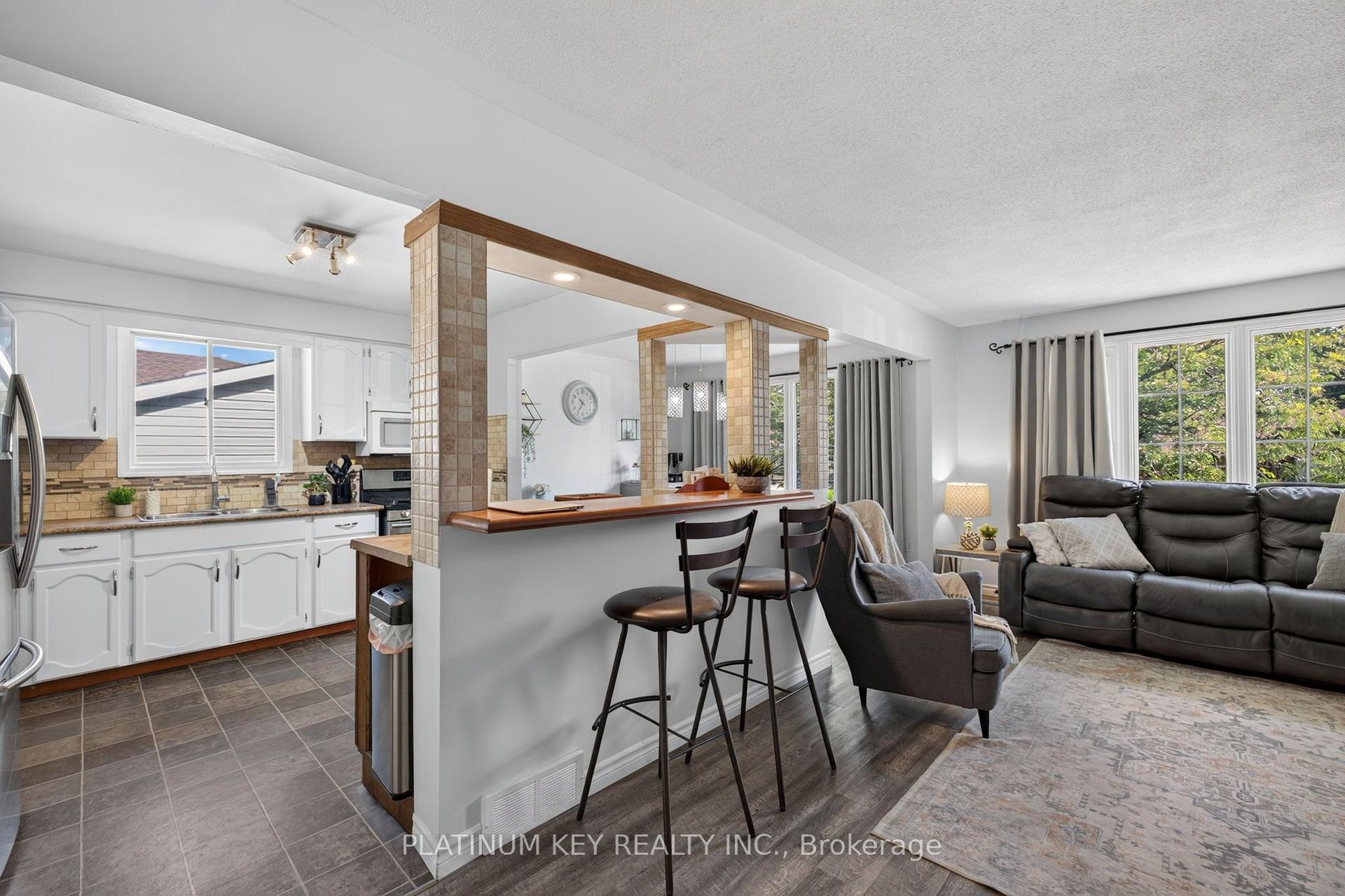 Photo 17 of 208 Southfield Drive, Strathroy-Caradoc, SW — HOMEH