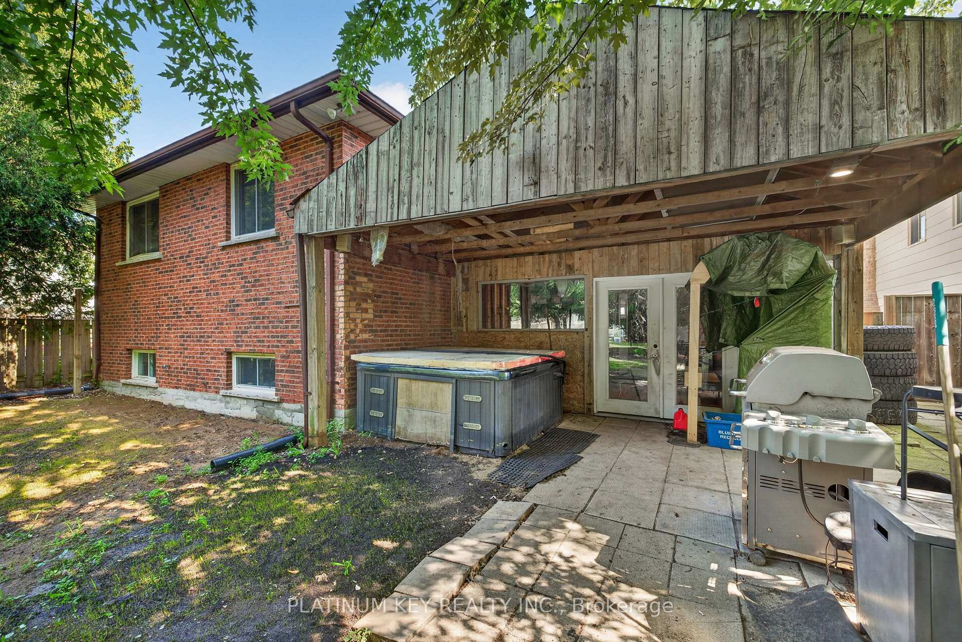 Photo 40 of 208 Southfield Drive, Strathroy-Caradoc, SW — HOMEH