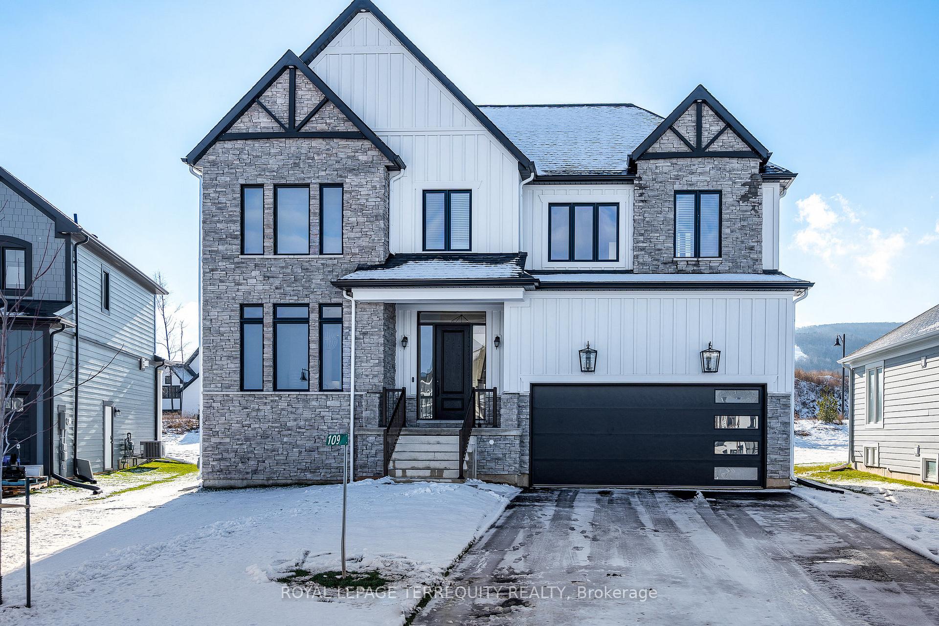 Photo 2 of Unit S/T, 109 Stillwater Crescent, Blue Mountains — HOMEH