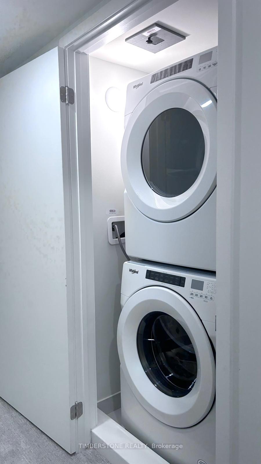 Photo 8 of Unit 40, 21 Honeycrisp Crescent, Vaughan, Vaughan Corporate Centre — HOMEH