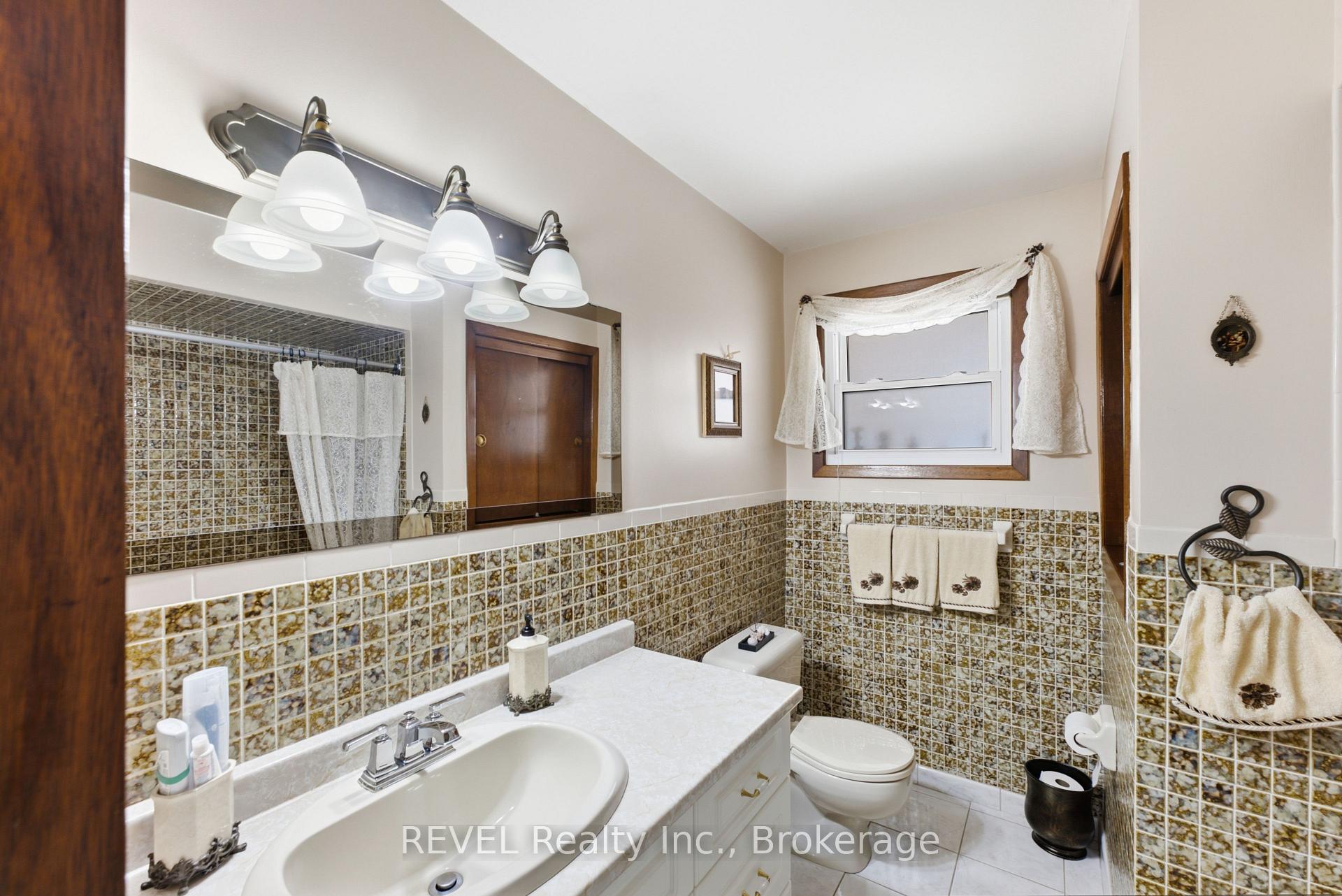 Photo 19 of 36 Ramsey Street, St. Catharines, Lakeport — HOMEH