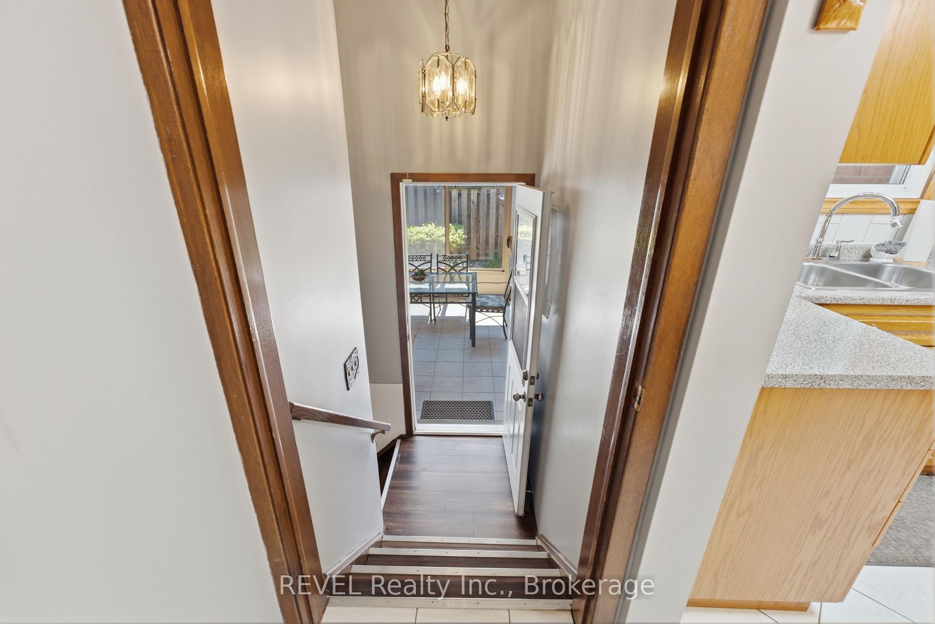 Photo 24 of 36 Ramsey Street, St. Catharines, Lakeport — HOMEH