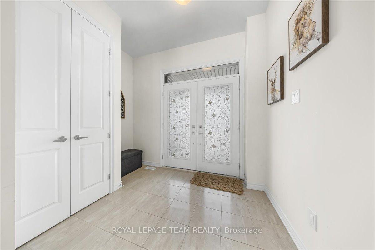 Photo 2 of 290 Turnbuckle Crescent, Ottawa, Barrhaven - Half Moon Bay — HOMEH