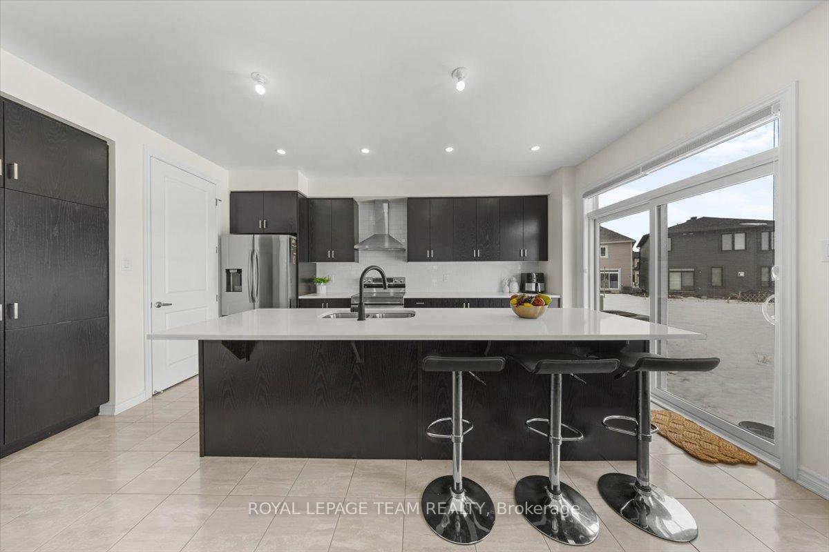 Photo 9 of 290 Turnbuckle Crescent, Ottawa, Barrhaven - Half Moon Bay — HOMEH