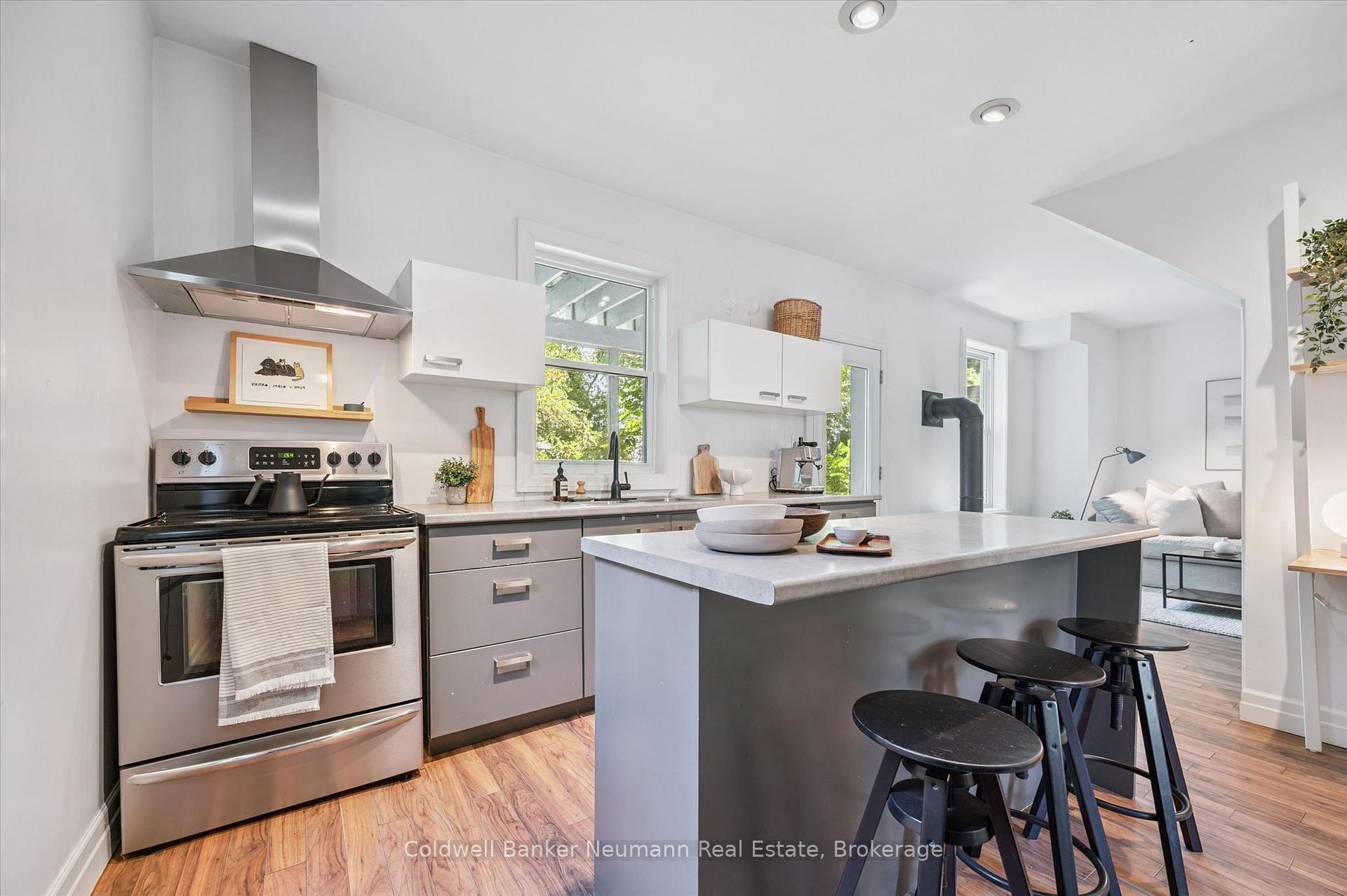 Photo 8 of 67 Grove Street, Guelph, St. George's — HOMEH