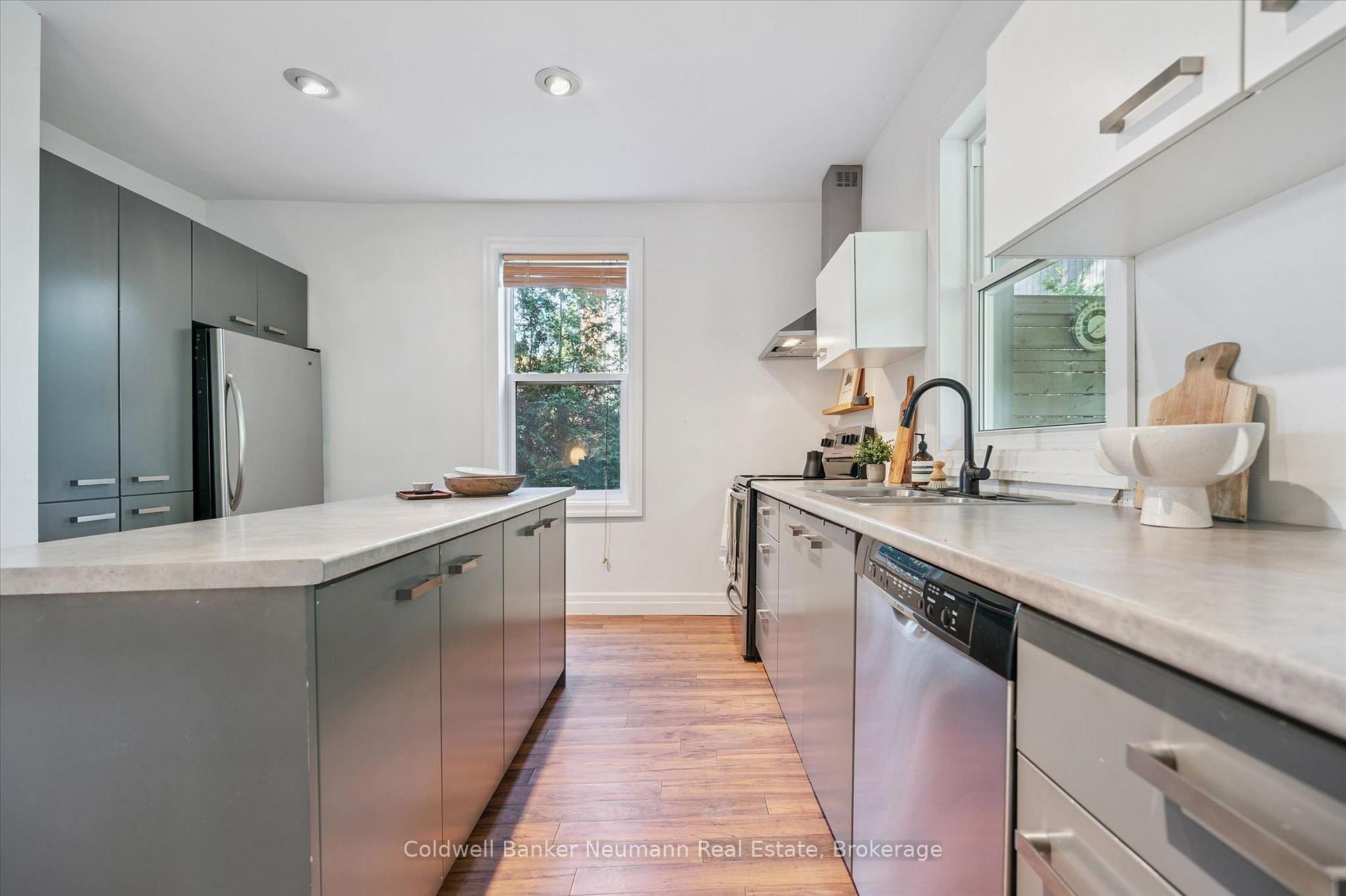 Photo 11 of 67 Grove Street, Guelph, St. George's — HOMEH