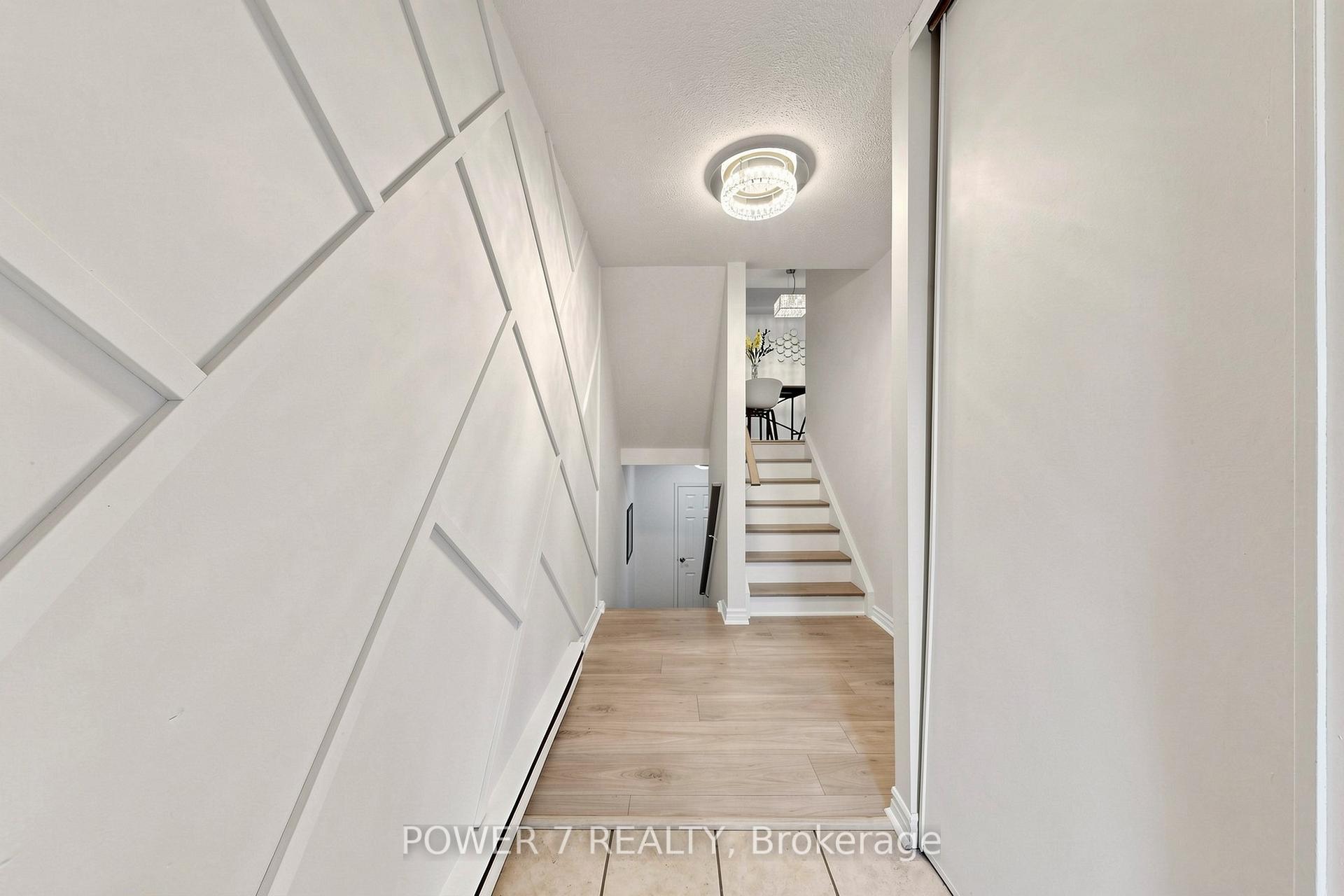 Photo 2 of Unit 146, 311 Milestone Crescent, Aurora, Aurora Village — HOMEH