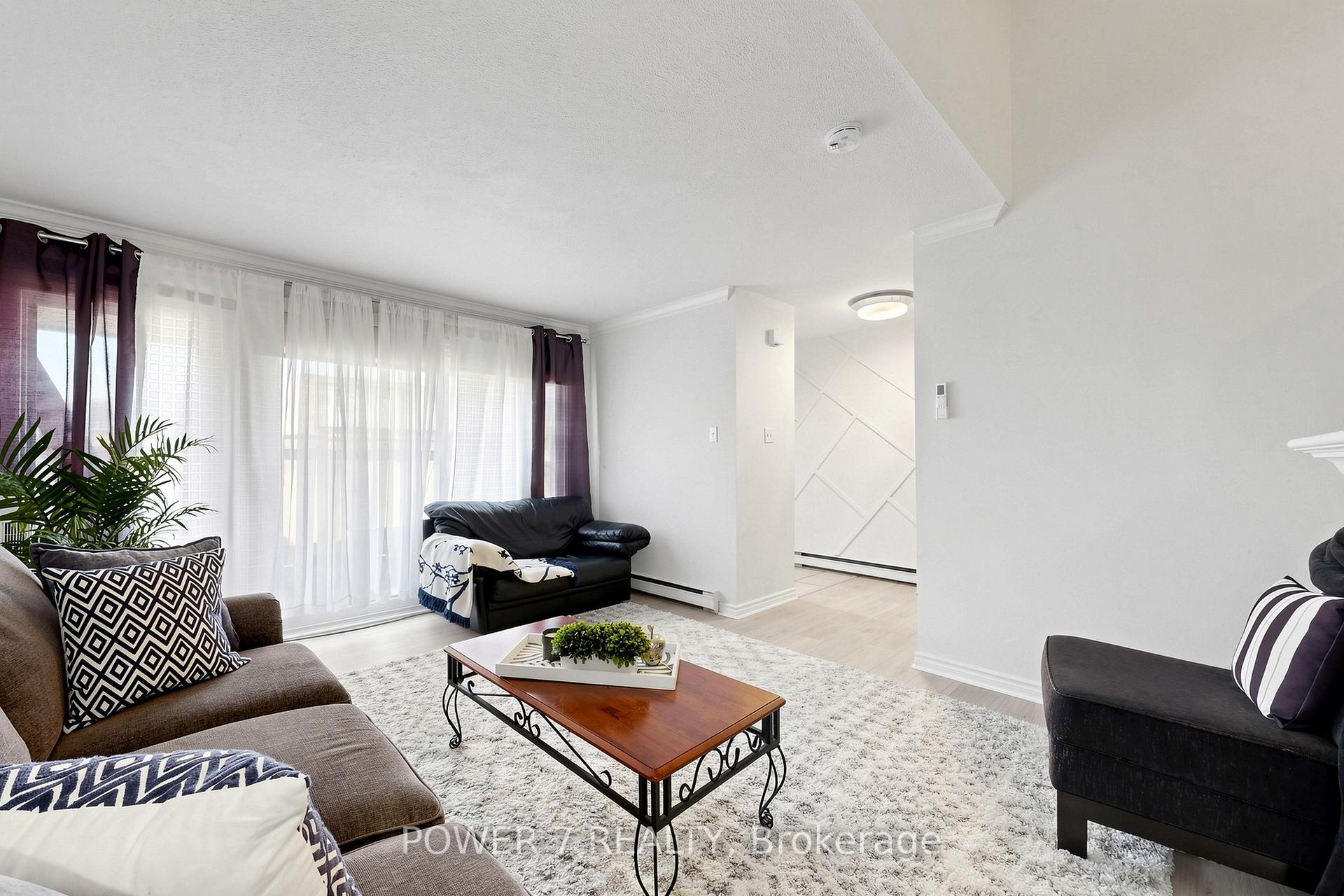 Photo 7 of Unit 146, 311 Milestone Crescent, Aurora, Aurora Village — HOMEH