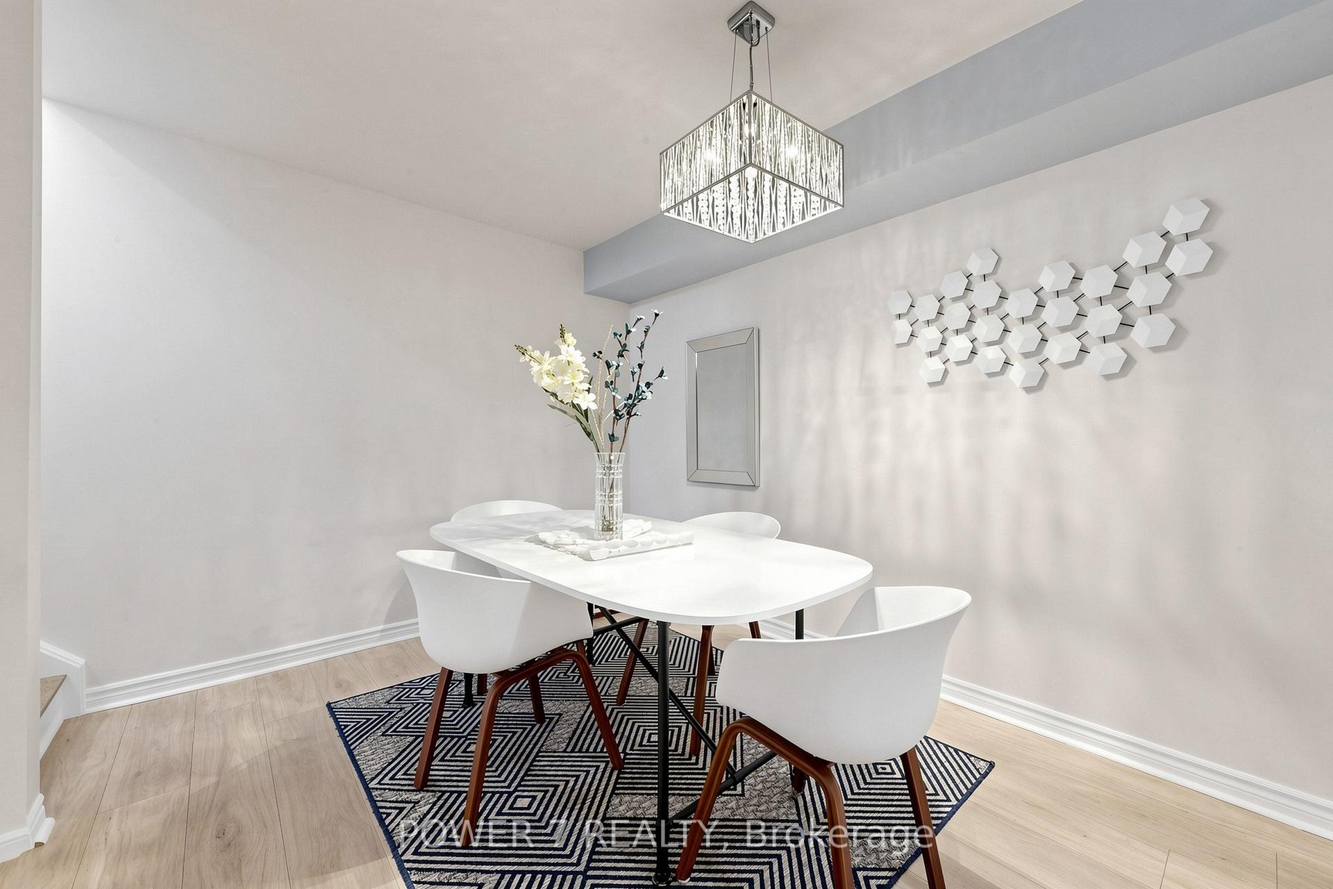 Photo 11 of Unit 146, 311 Milestone Crescent, Aurora, Aurora Village — HOMEH