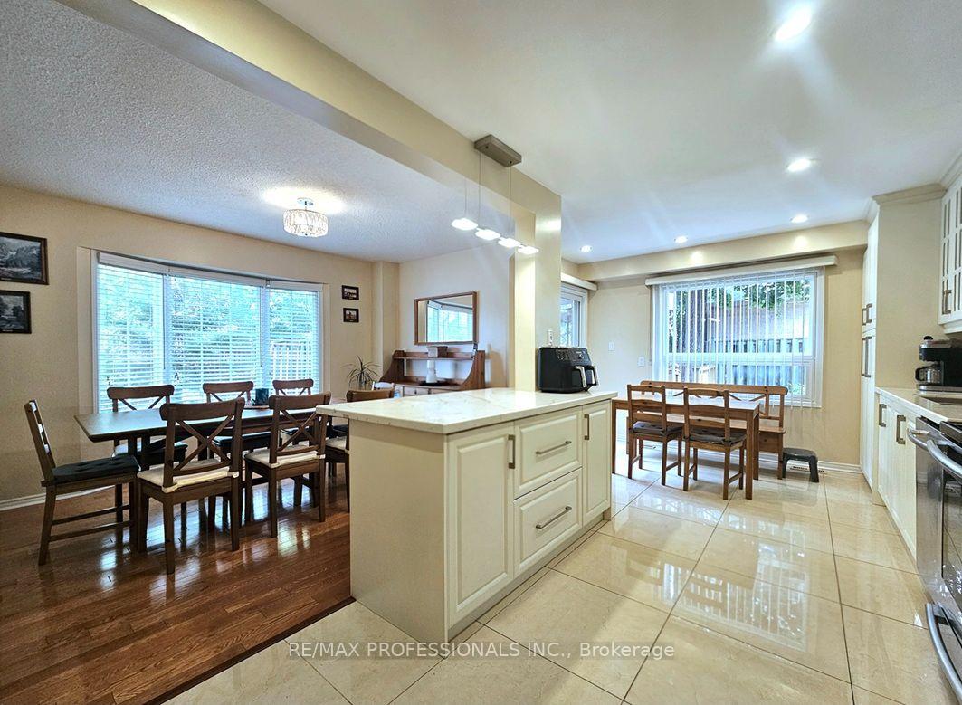 Photo 12 of Unit 1, 500 Silverthorne Crescent, Mississauga, Hurontario — HOMEH