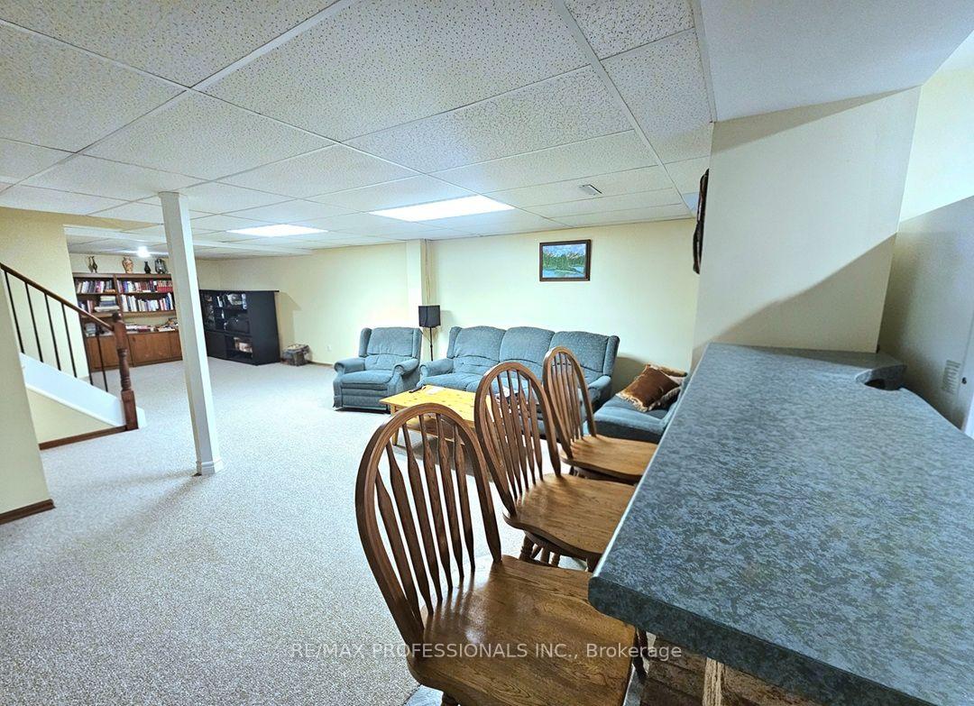 Photo 37 of Unit 1, 500 Silverthorne Crescent, Mississauga, Hurontario — HOMEH