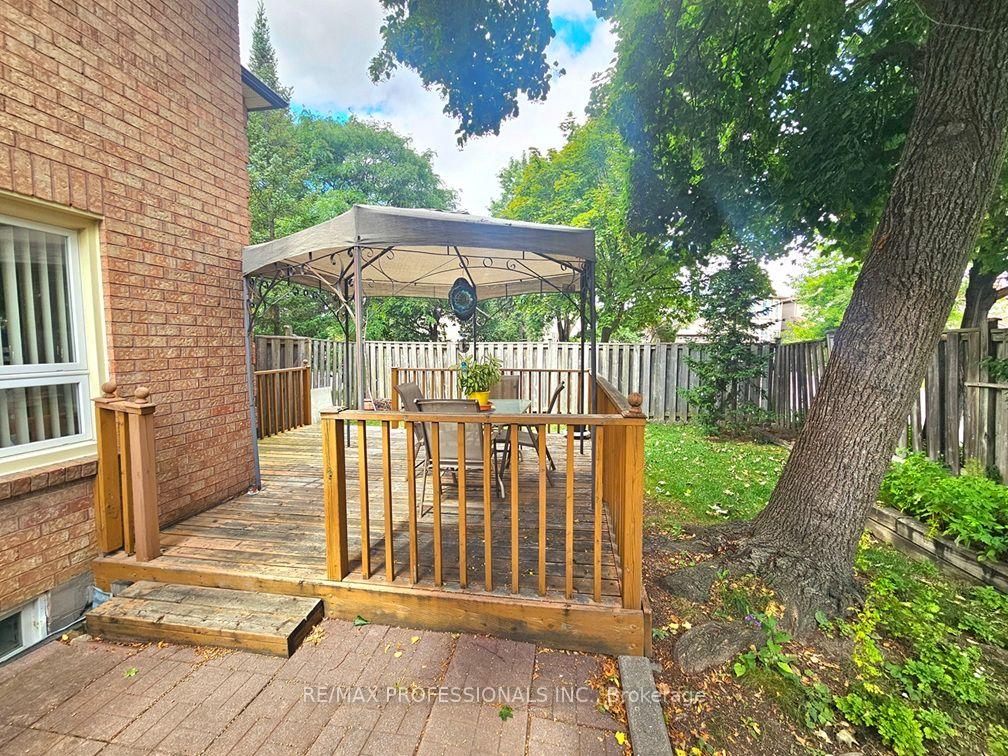 Photo 39 of Unit 1, 500 Silverthorne Crescent, Mississauga, Hurontario — HOMEH