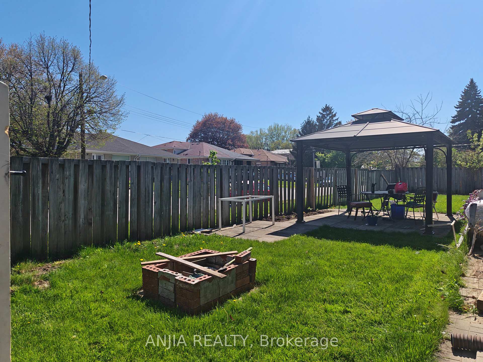 Photo 10 of Unit Main, 58 Kitchener Road, Scarborough, West Hill — HOMEH