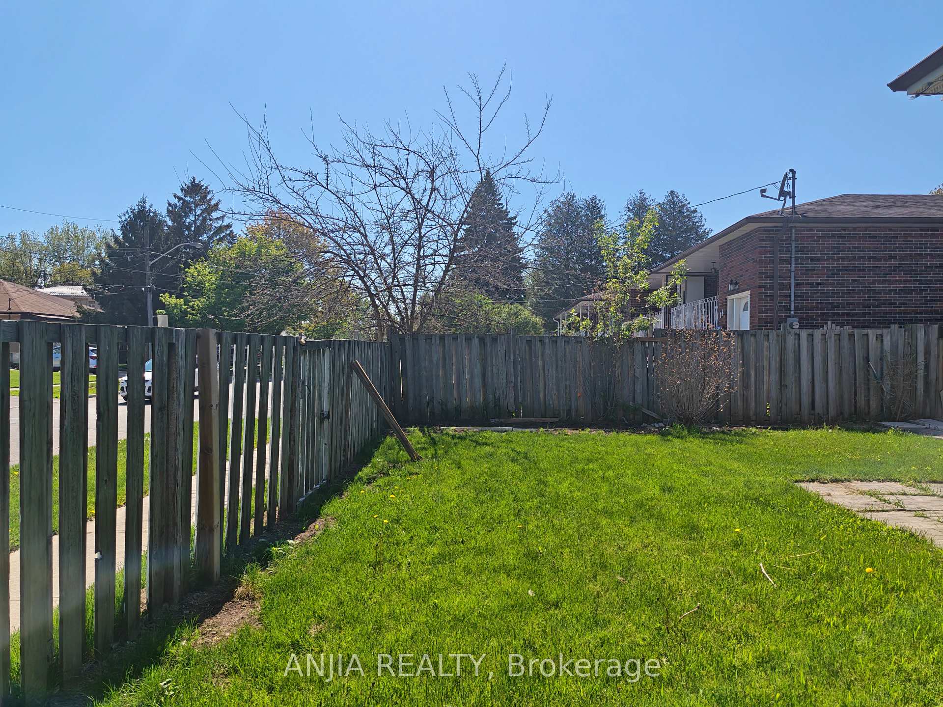Photo 11 of Unit Main, 58 Kitchener Road, Scarborough, West Hill — HOMEH