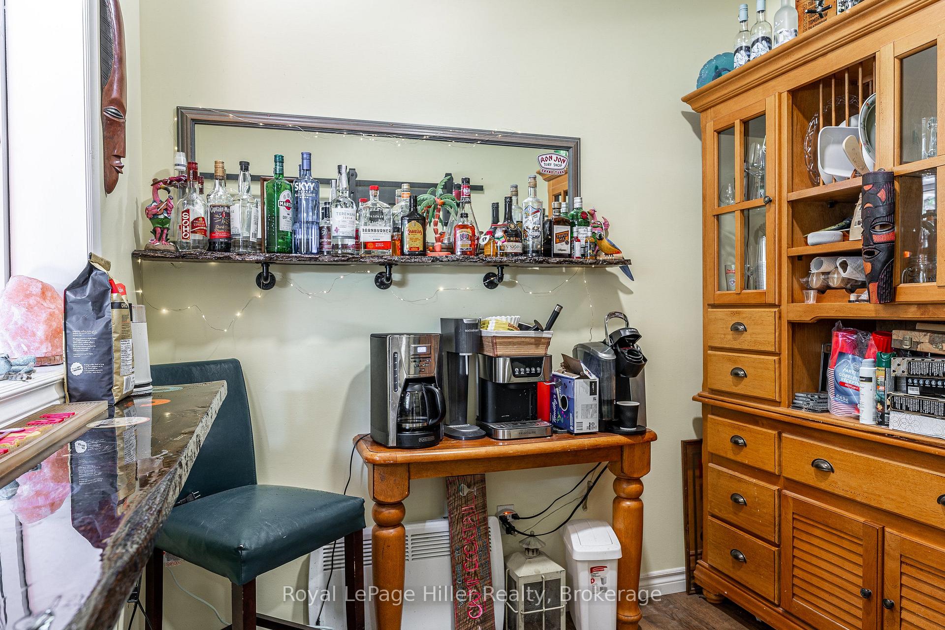 Photo 19 of 950 Oloane Avenue, Stratford — HOMEH