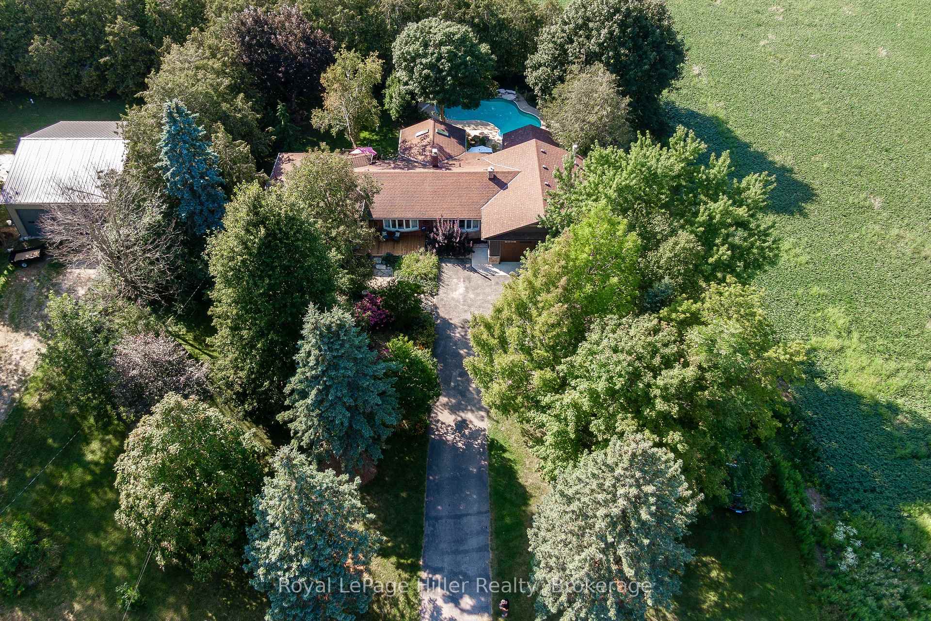 Photo 25 of 950 Oloane Avenue, Stratford — HOMEH