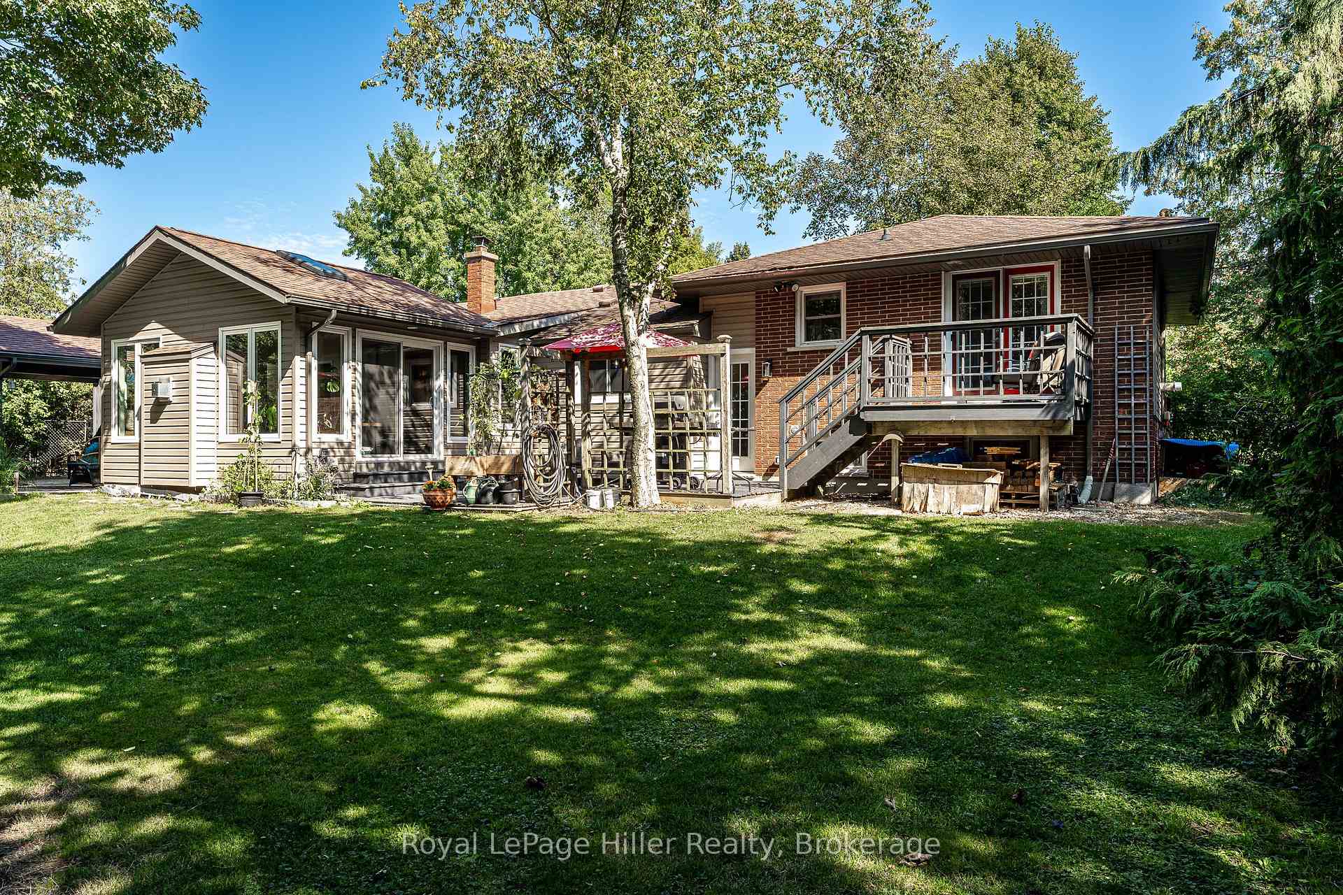 Photo 26 of 950 Oloane Avenue, Stratford — HOMEH