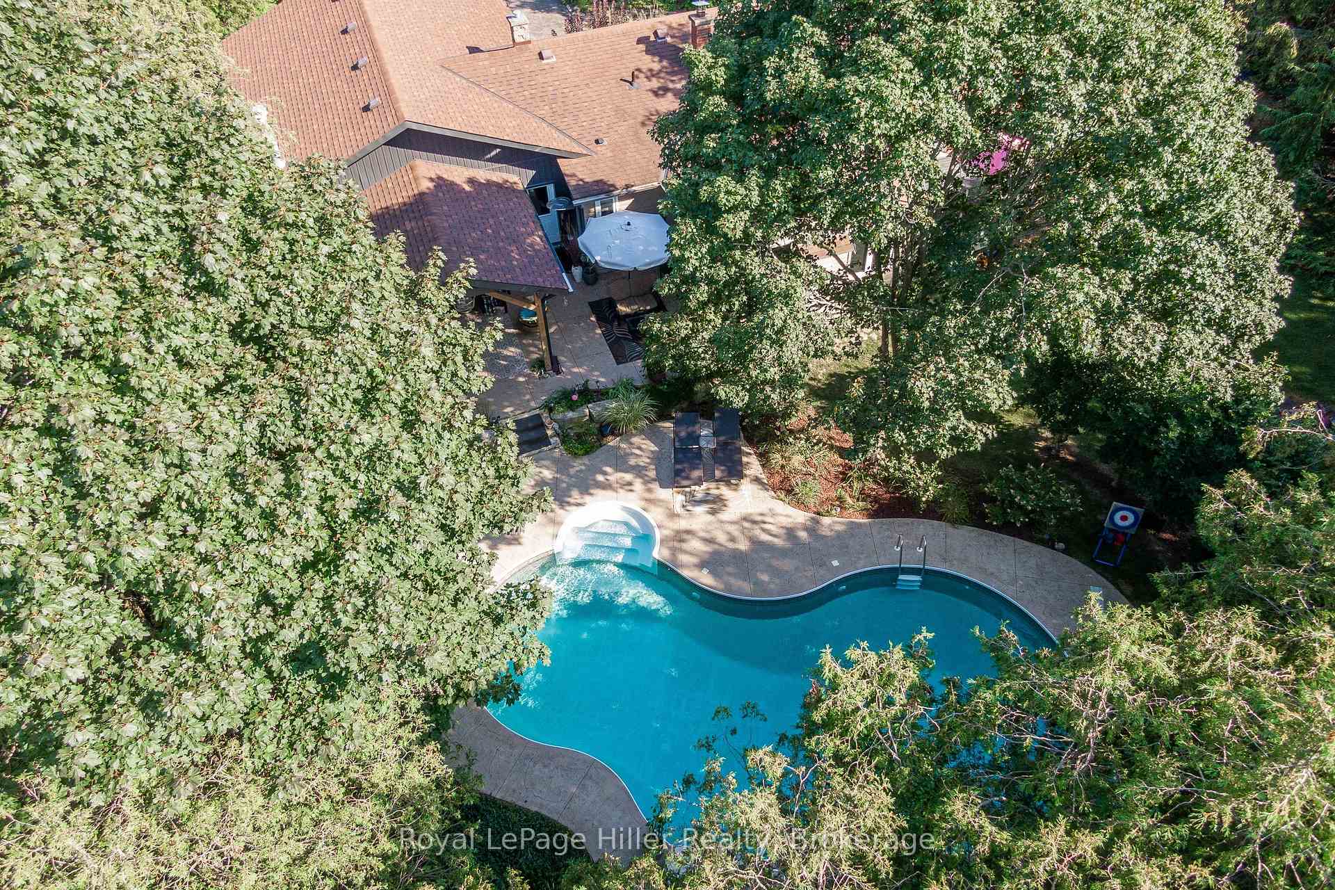 Photo 28 of 950 Oloane Avenue, Stratford — HOMEH