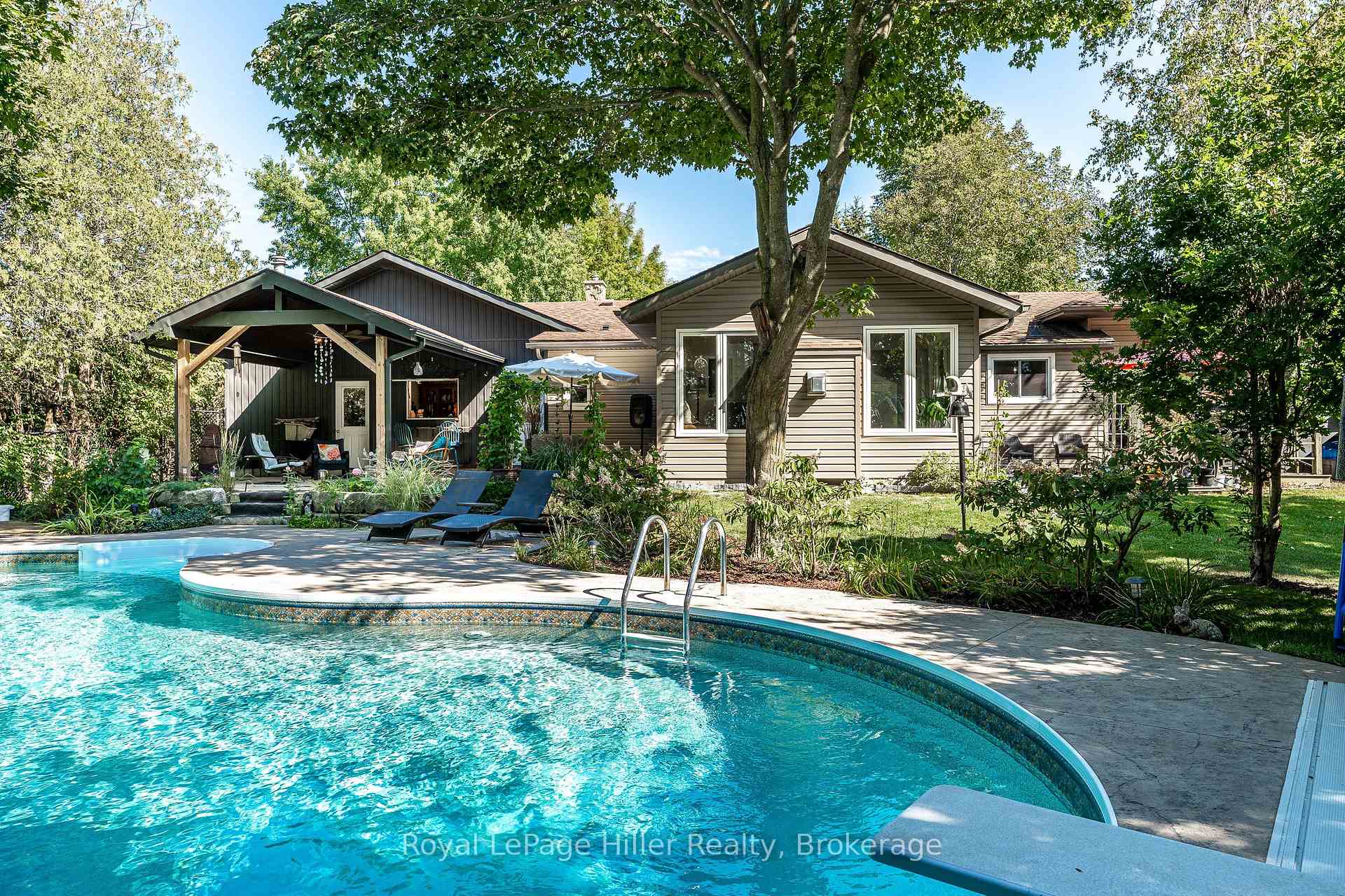 Photo 30 of 950 Oloane Avenue, Stratford — HOMEH