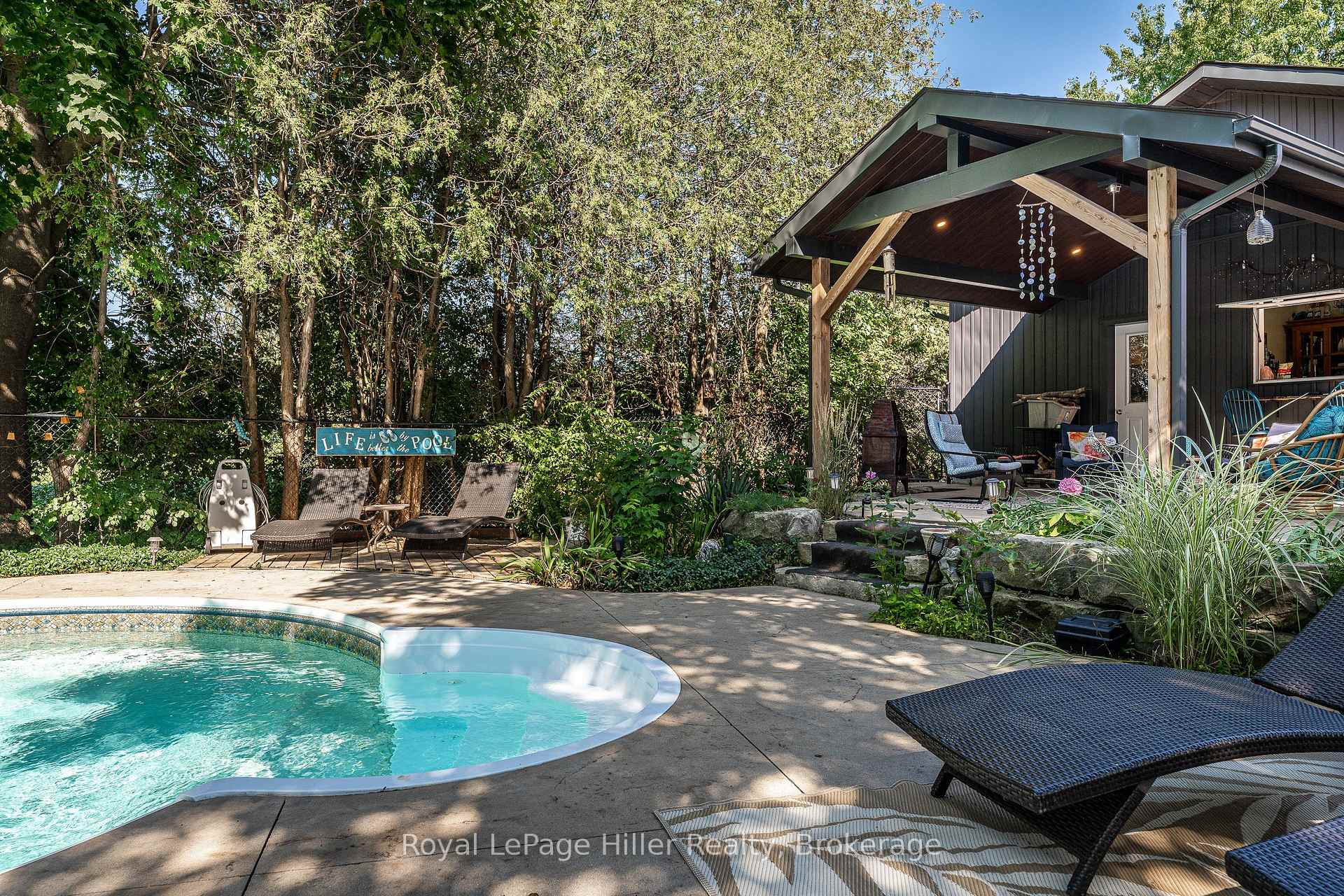 Photo 38 of 950 Oloane Avenue, Stratford — HOMEH