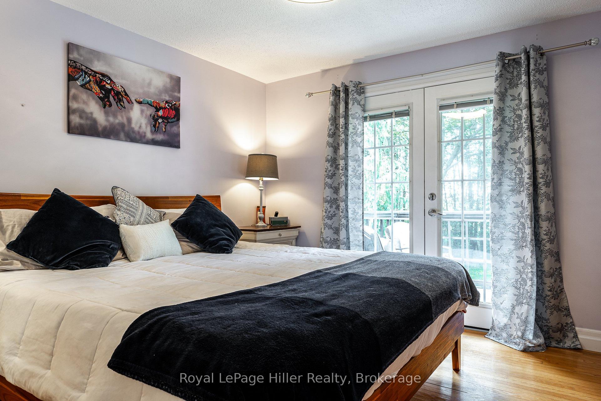Photo 43 of 950 Oloane Avenue, Stratford — HOMEH