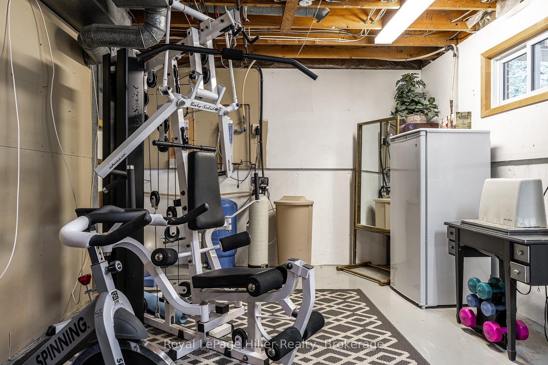 Photo 48 of 950 Oloane Avenue, Stratford — HOMEH