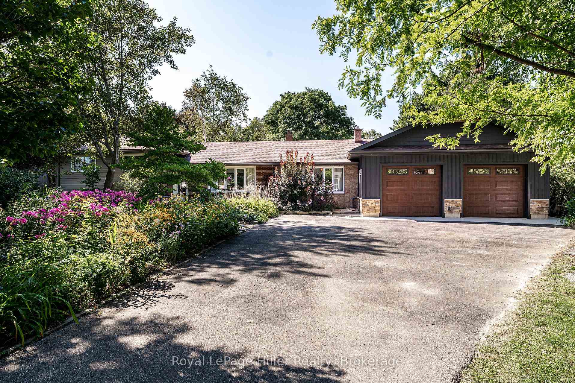 Photo 49 of 950 Oloane Avenue, Stratford — HOMEH
