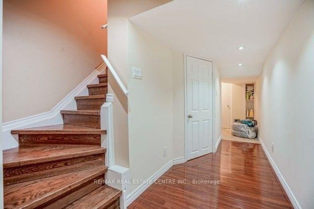 Photo 4 of 28 Stephanie Avenue, Brampton, Bram West — HOMEH
