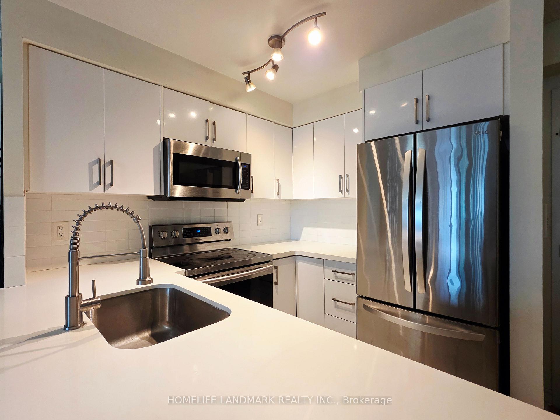 Photo 2 of Unit 1015, 7 Lorraine Drive, North York, Willowdale West — HOMEH