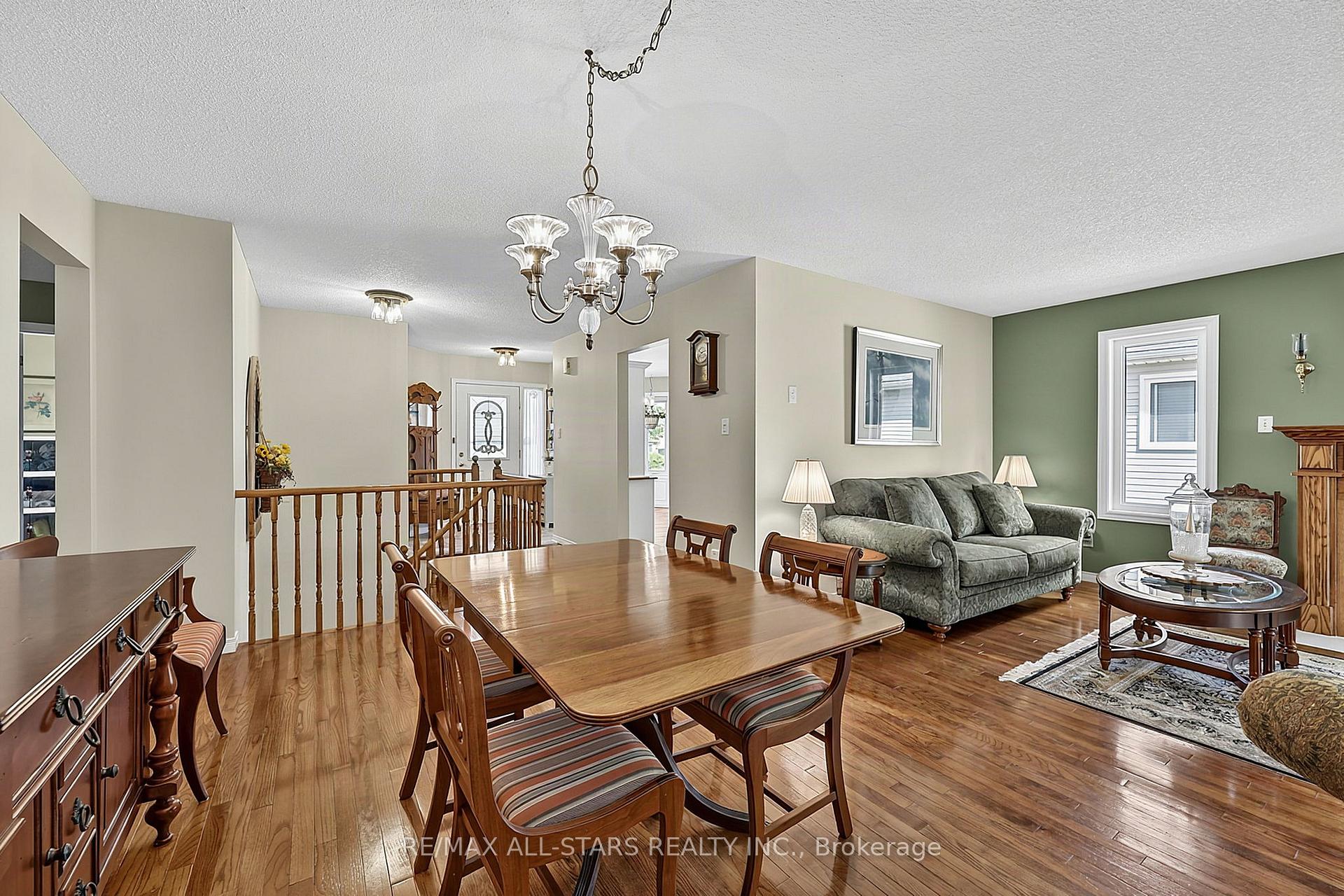 Photo 13 of 117 Riverglen Drive, Georgina, Keswick South — HOMEH