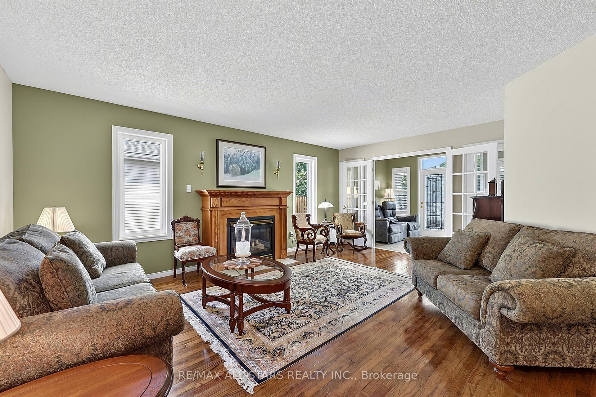 Photo 14 of 117 Riverglen Drive, Georgina, Keswick South — HOMEH