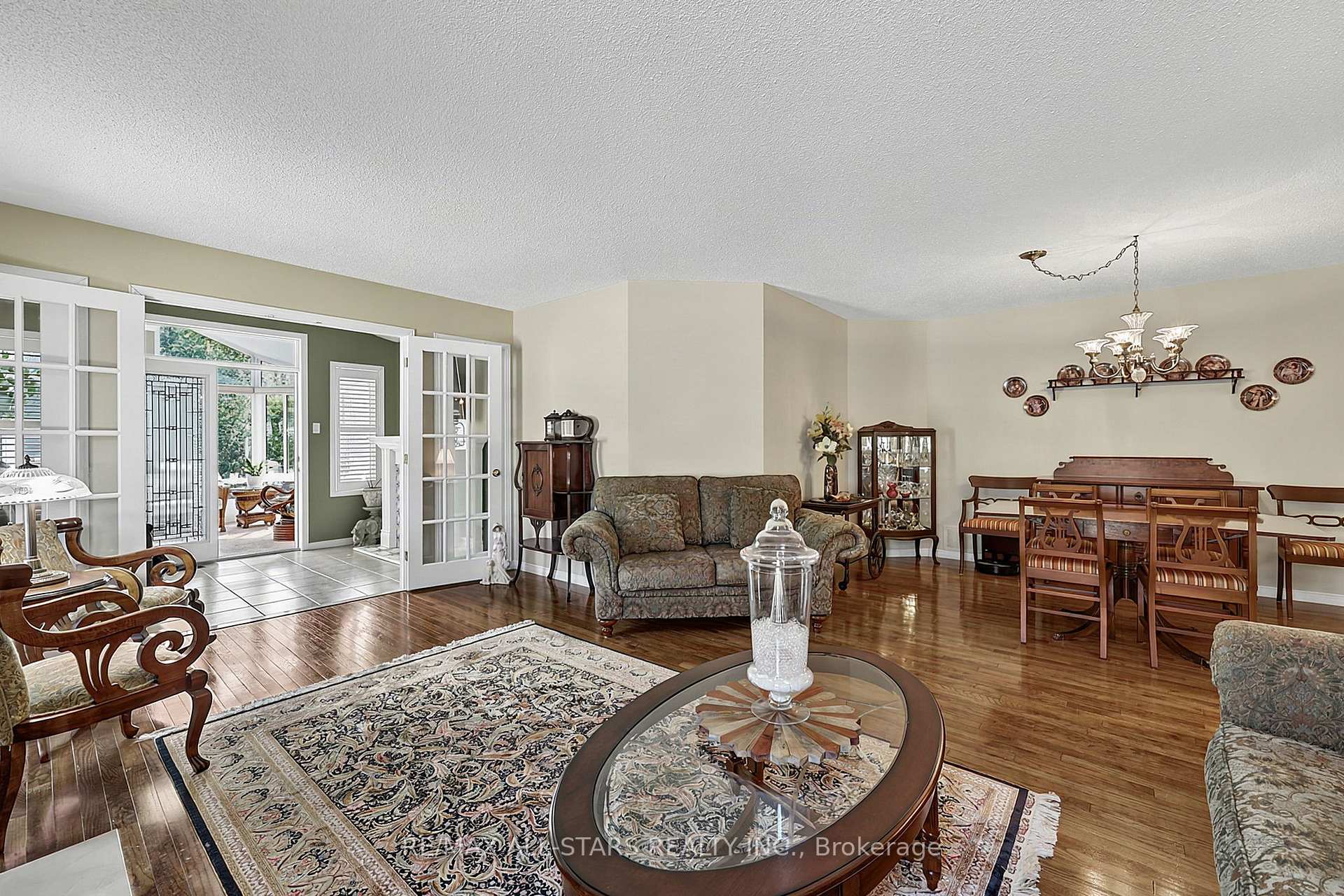 Photo 15 of 117 Riverglen Drive, Georgina, Keswick South — HOMEH