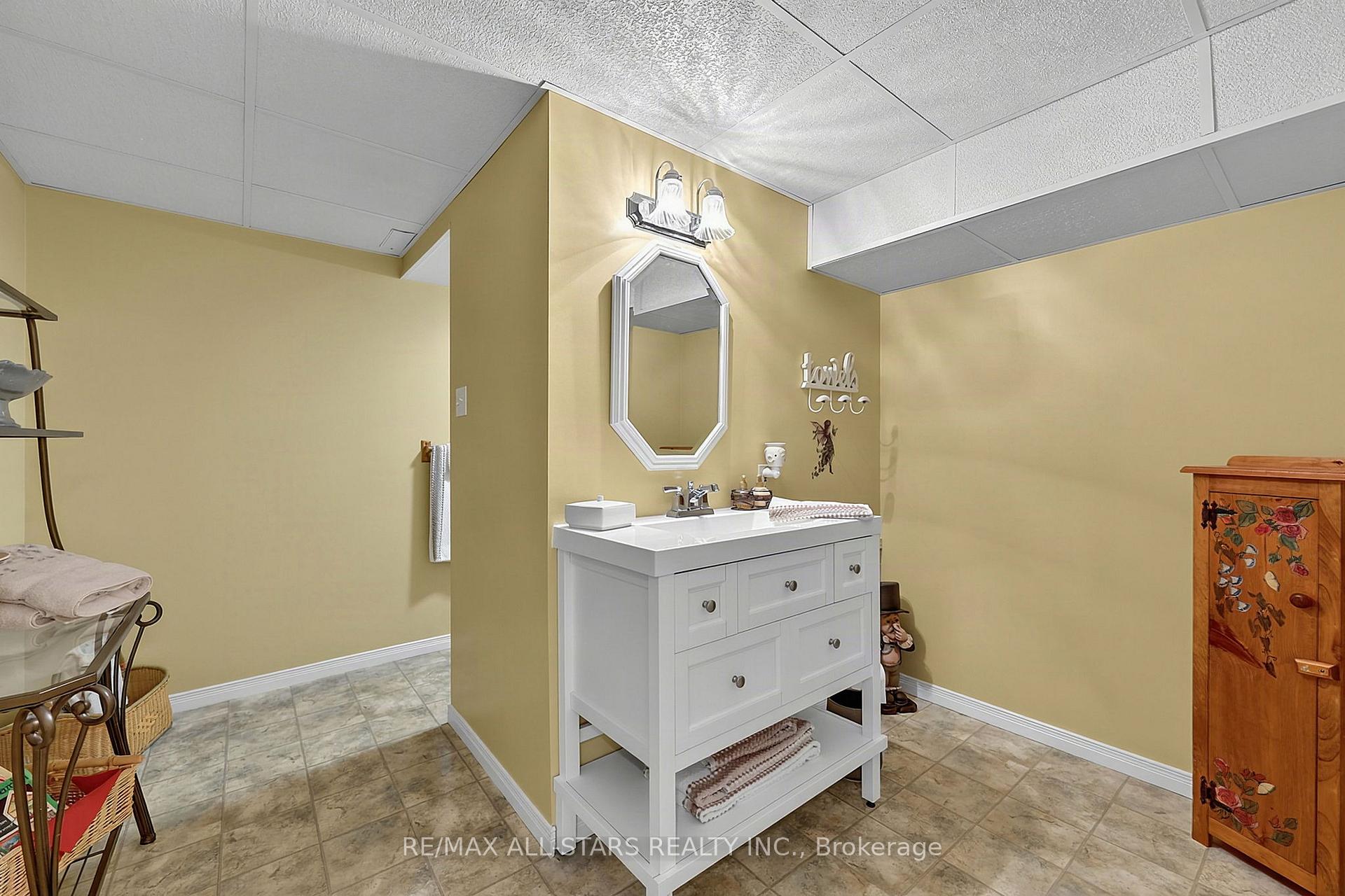 Photo 30 of 117 Riverglen Drive, Georgina, Keswick South — HOMEH