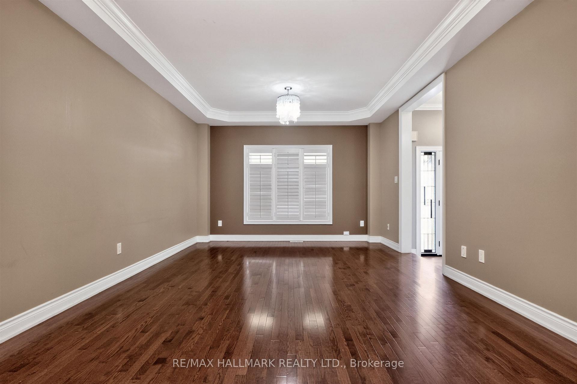 Photo 6 of 99 Royal West Drive, Brampton, Credit Valley — HOMEH