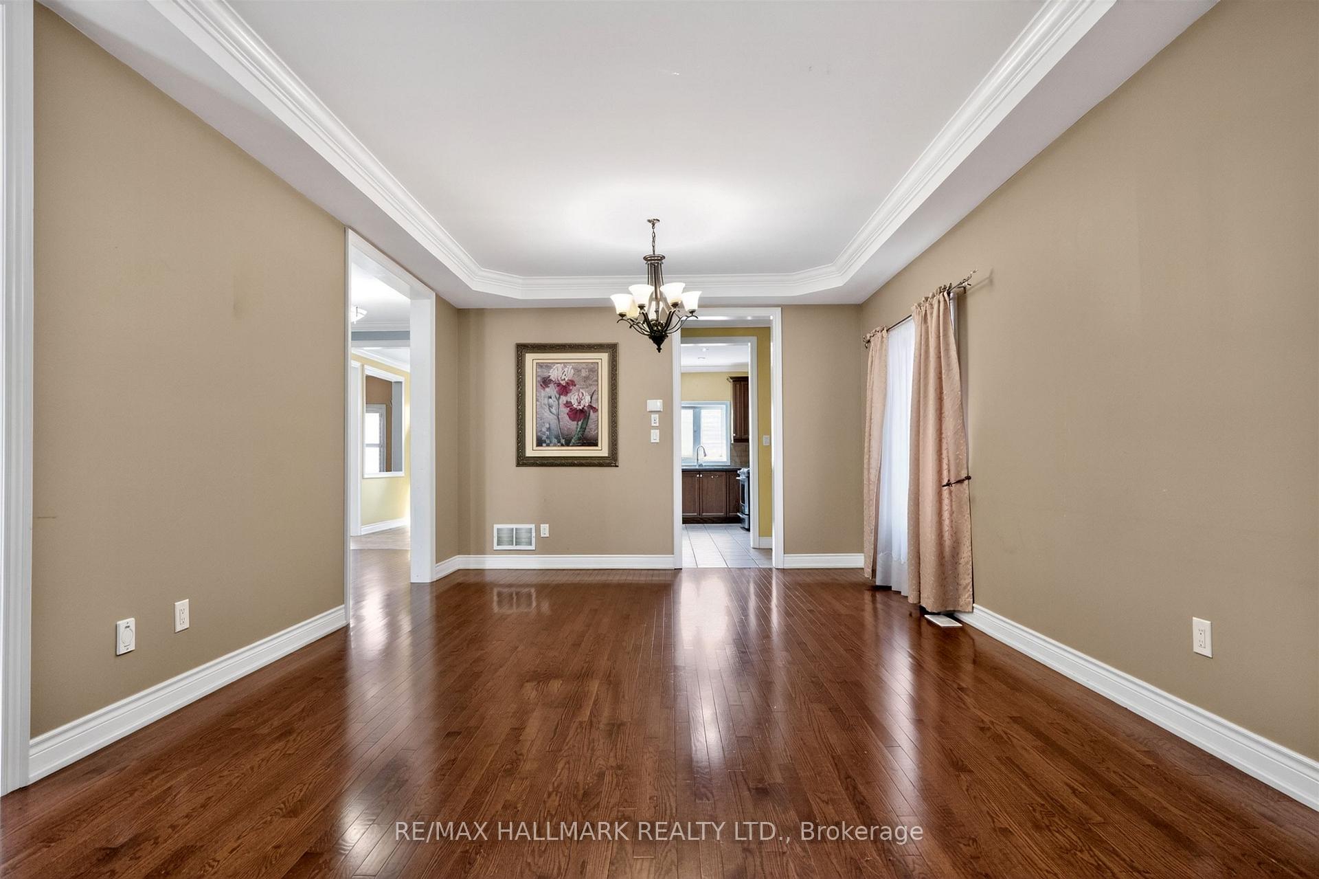 Photo 8 of 99 Royal West Drive, Brampton, Credit Valley — HOMEH