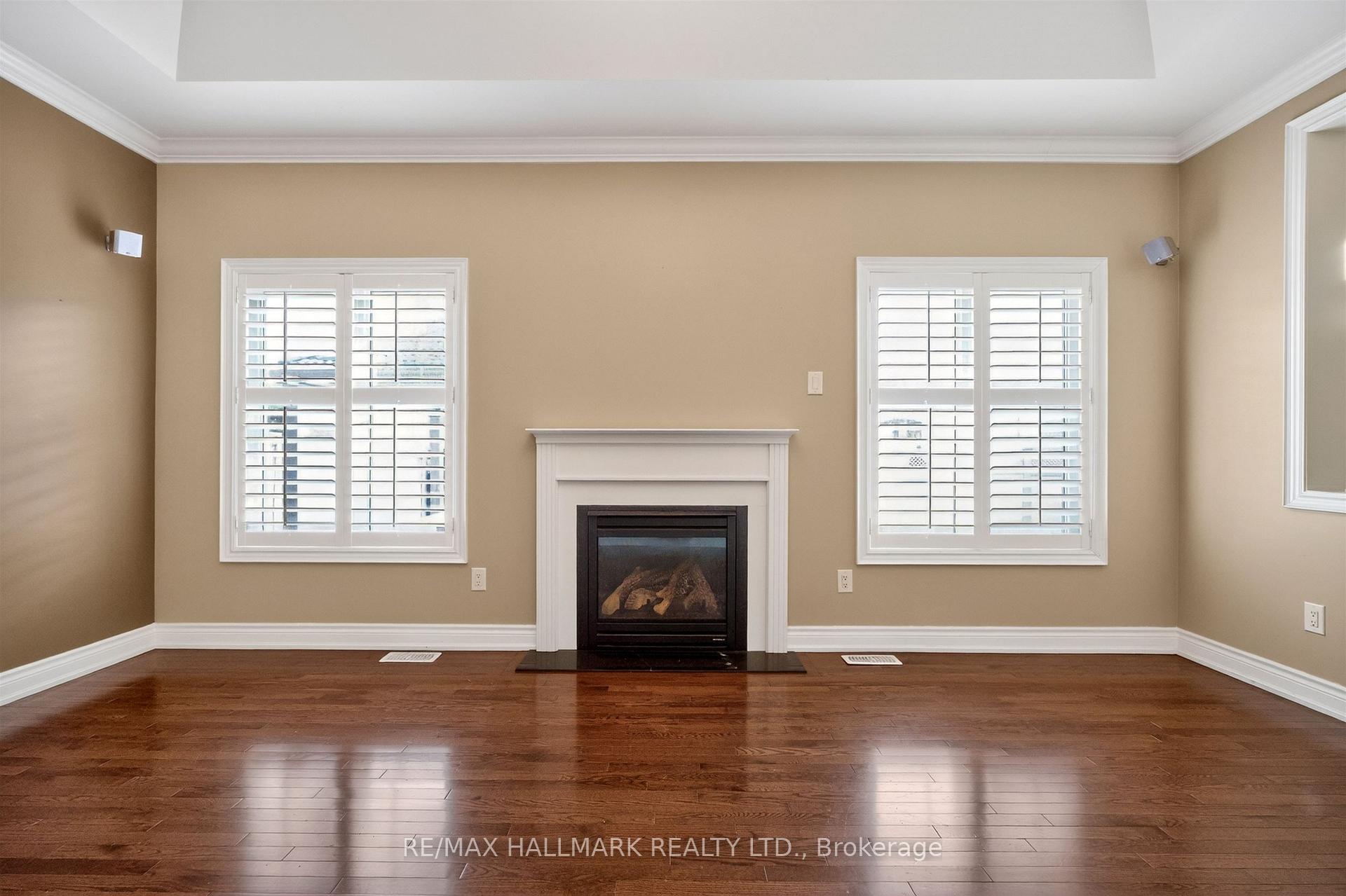 Photo 17 of 99 Royal West Drive, Brampton, Credit Valley — HOMEH