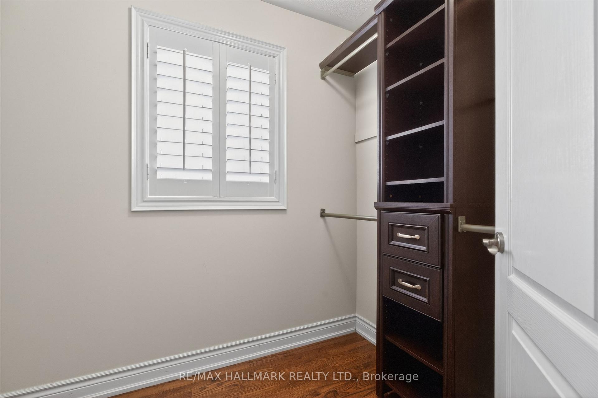 Photo 26 of 99 Royal West Drive, Brampton, Credit Valley — HOMEH