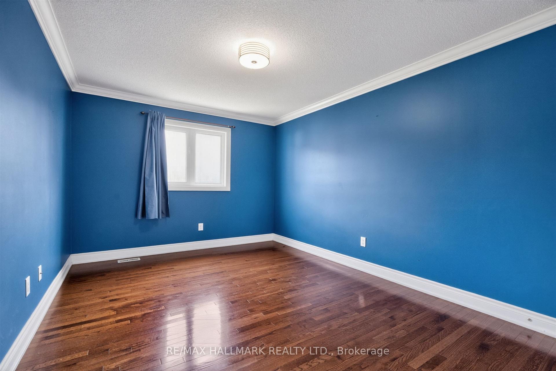 Photo 29 of 99 Royal West Drive, Brampton, Credit Valley — HOMEH