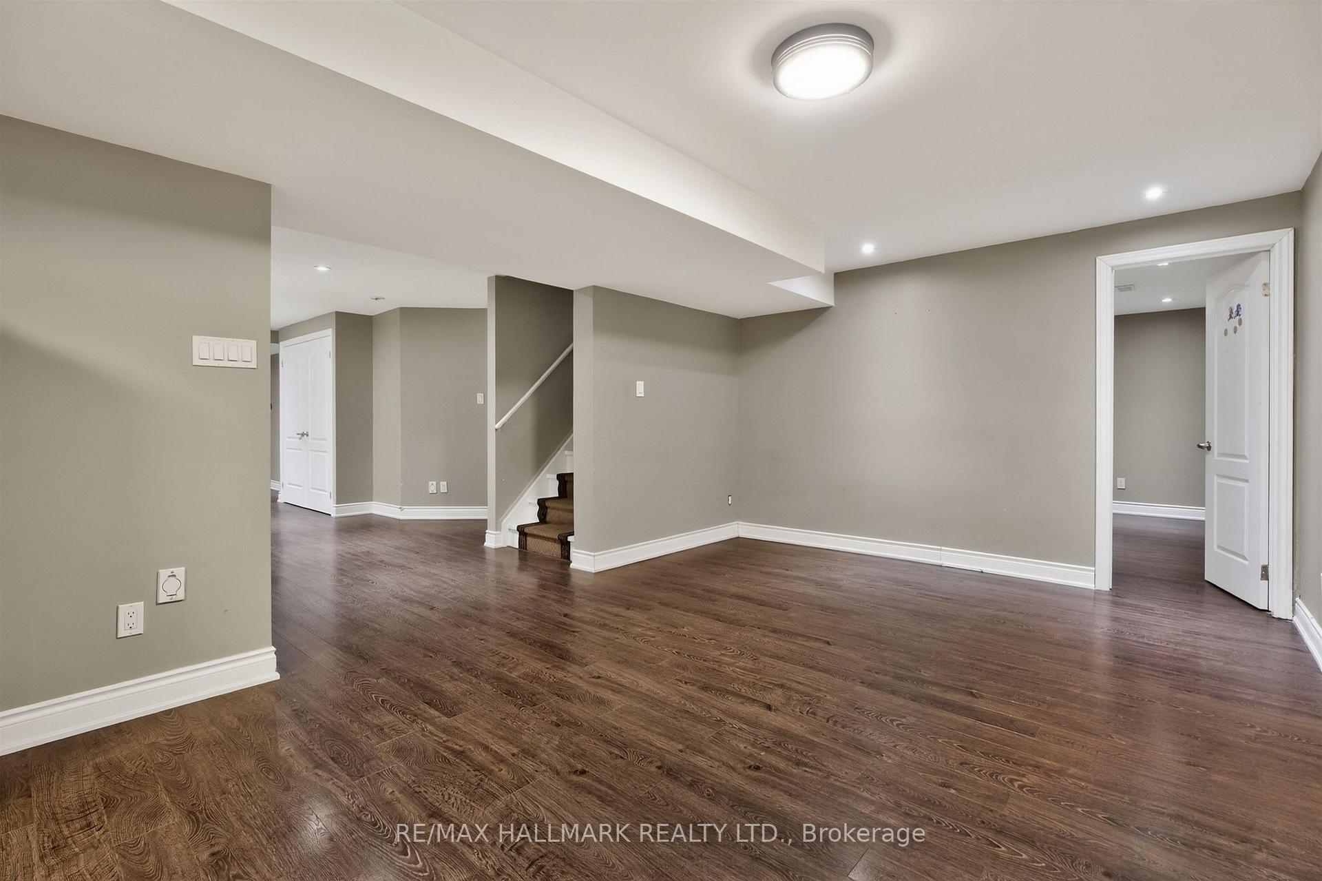 Photo 35 of 99 Royal West Drive, Brampton, Credit Valley — HOMEH