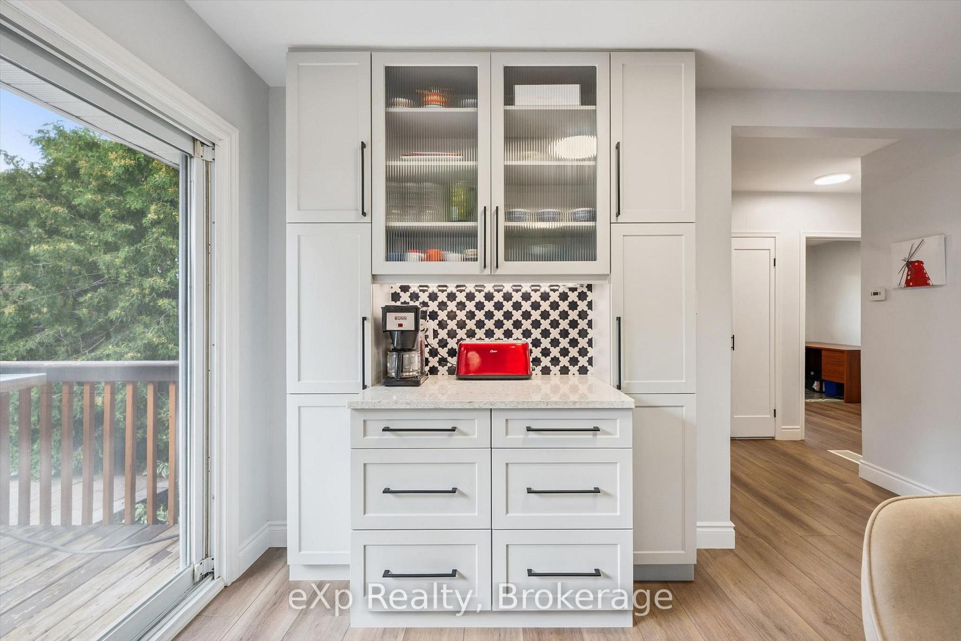 Photo 10 of 18 Eleanor Court, Guelph, Grange Road — HOMEH