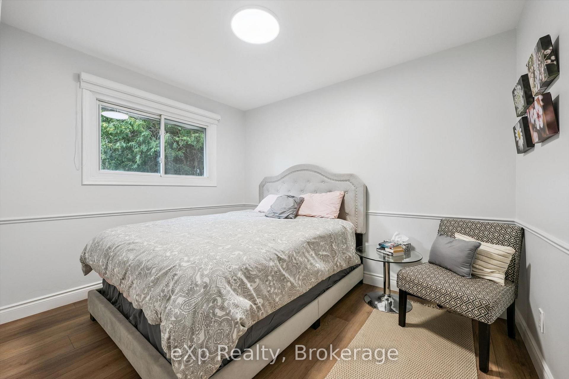 Photo 13 of 18 Eleanor Court, Guelph, Grange Road — HOMEH