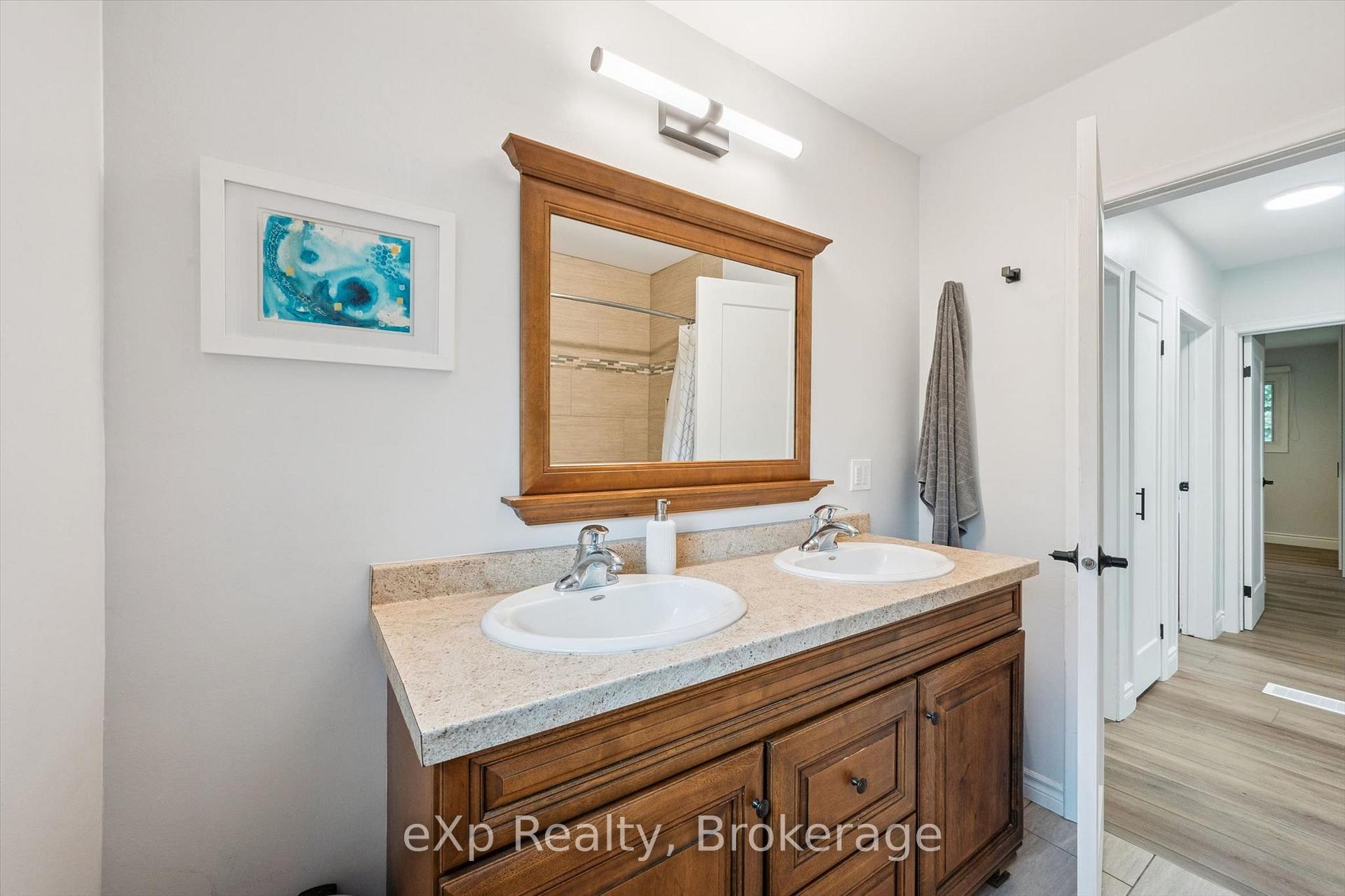Photo 15 of 18 Eleanor Court, Guelph, Grange Road — HOMEH