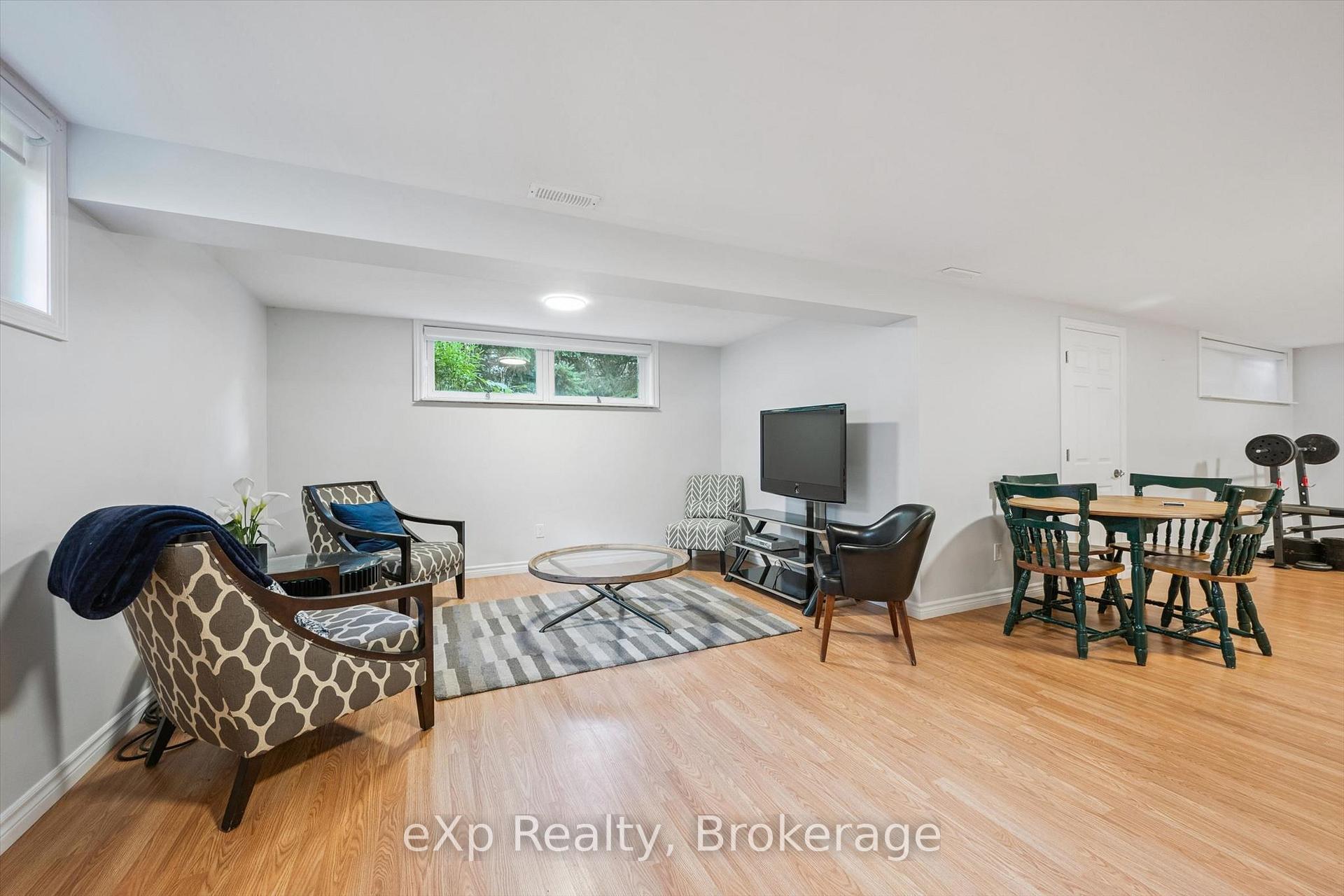 Photo 18 of 18 Eleanor Court, Guelph, Grange Road — HOMEH