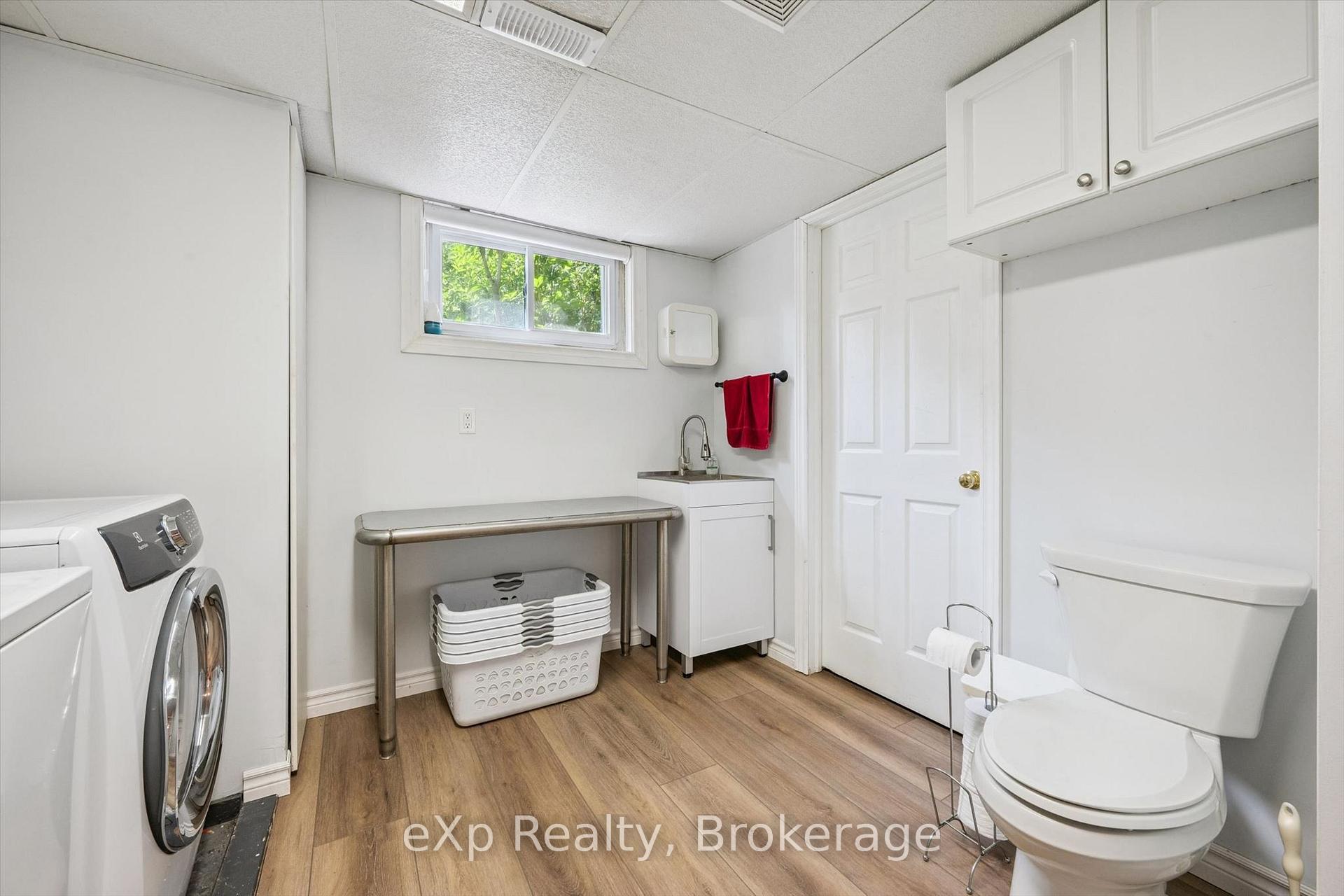 Photo 21 of 18 Eleanor Court, Guelph, Grange Road — HOMEH